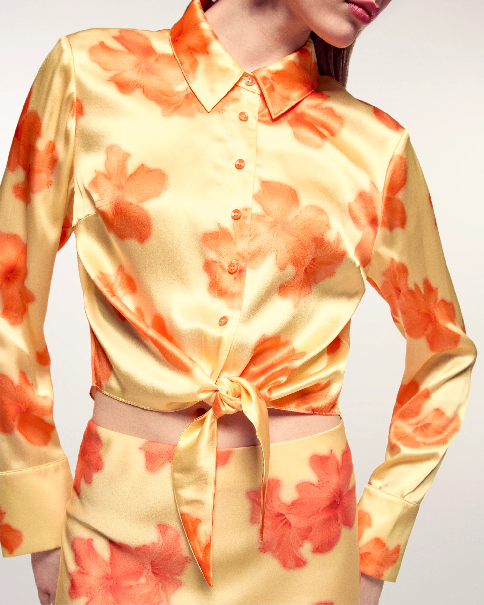 Long Sleeve Shirt (S26 / FEMME / Sunny Hibiscus) - Image 2