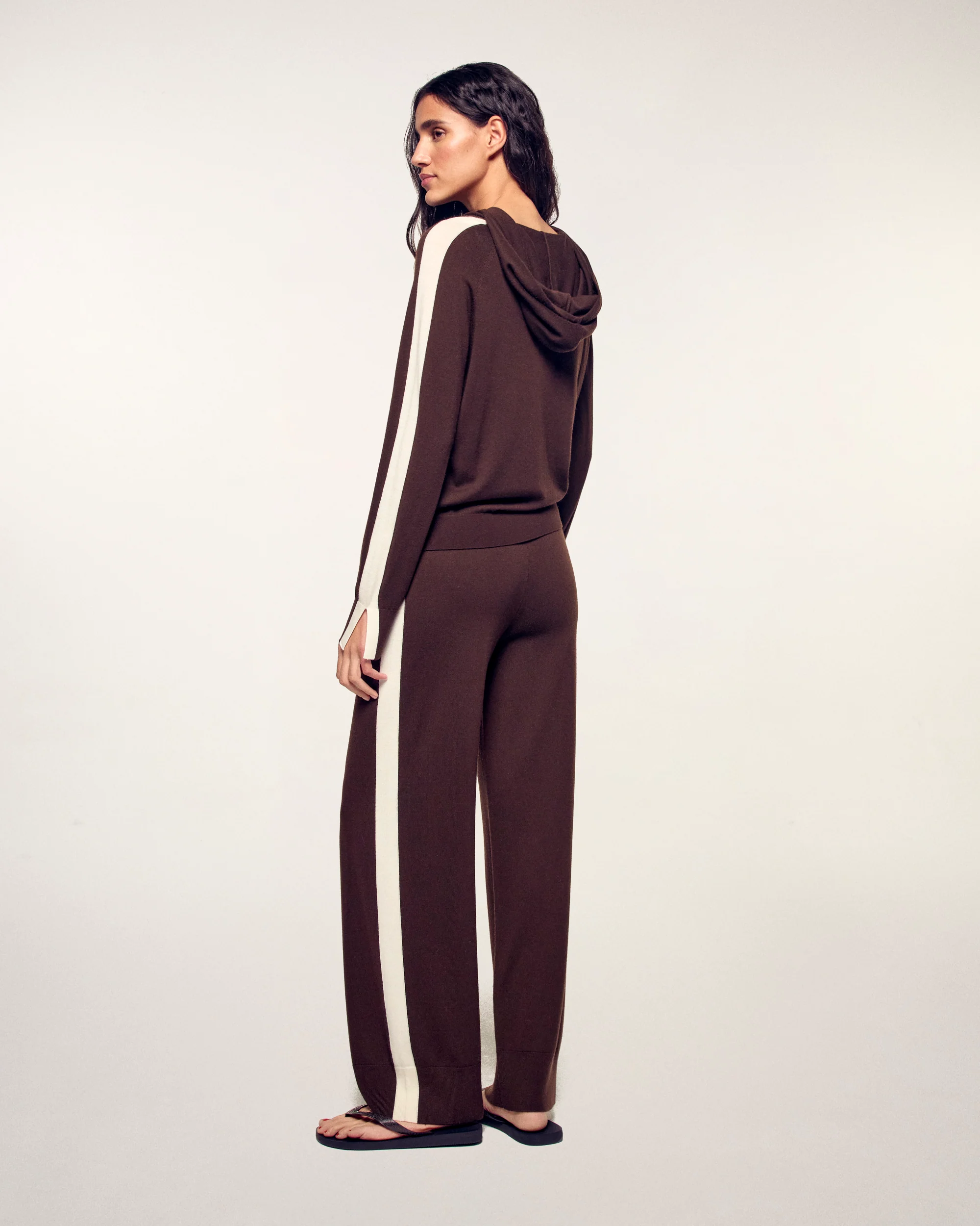 Striped Wide-Leg Jogging Pants (S26 / FEMME / Chocolat / RWS) - Image 3