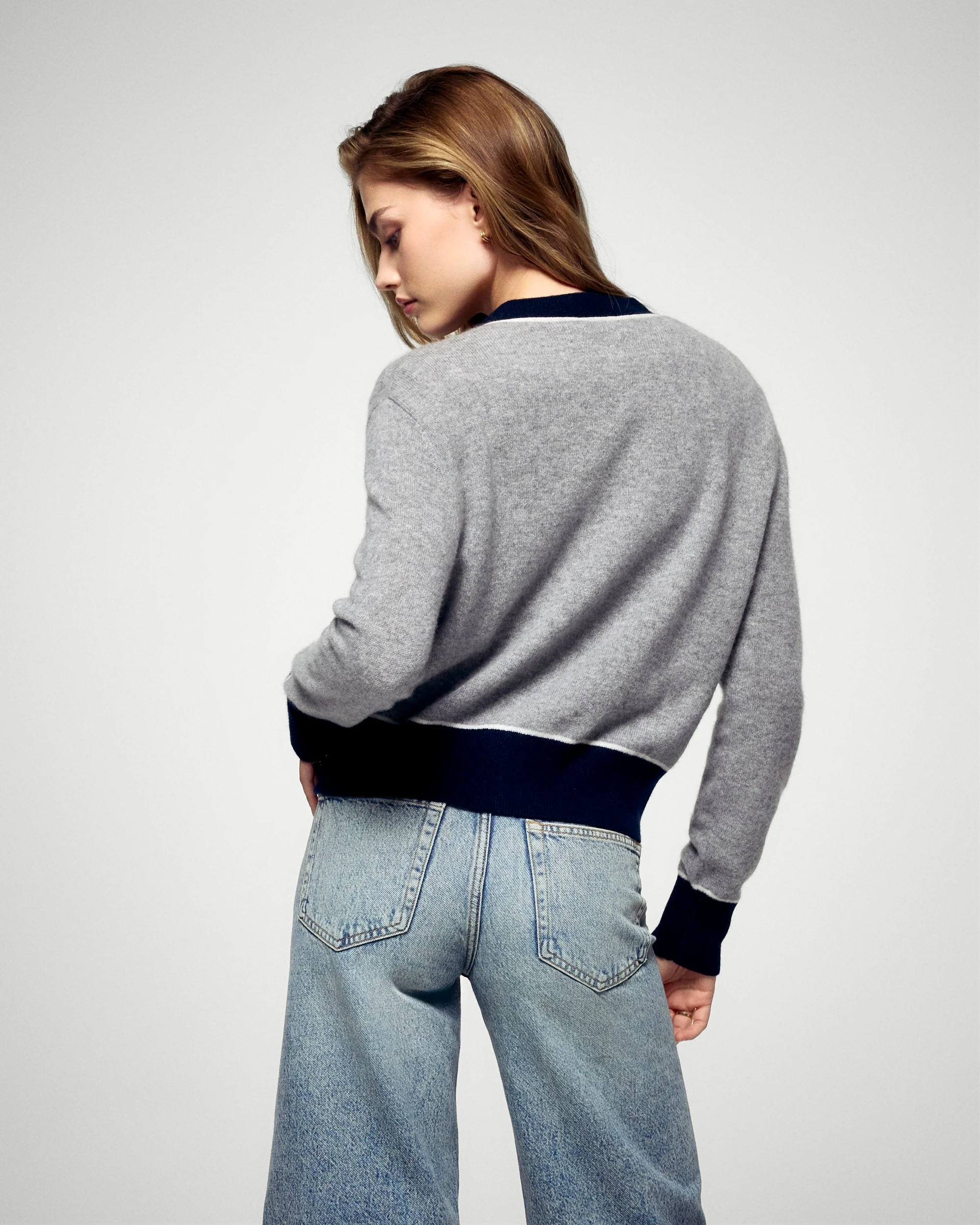 Cardigan sweater (H25 / FEMME / Dark Heather Gray) - Image 3