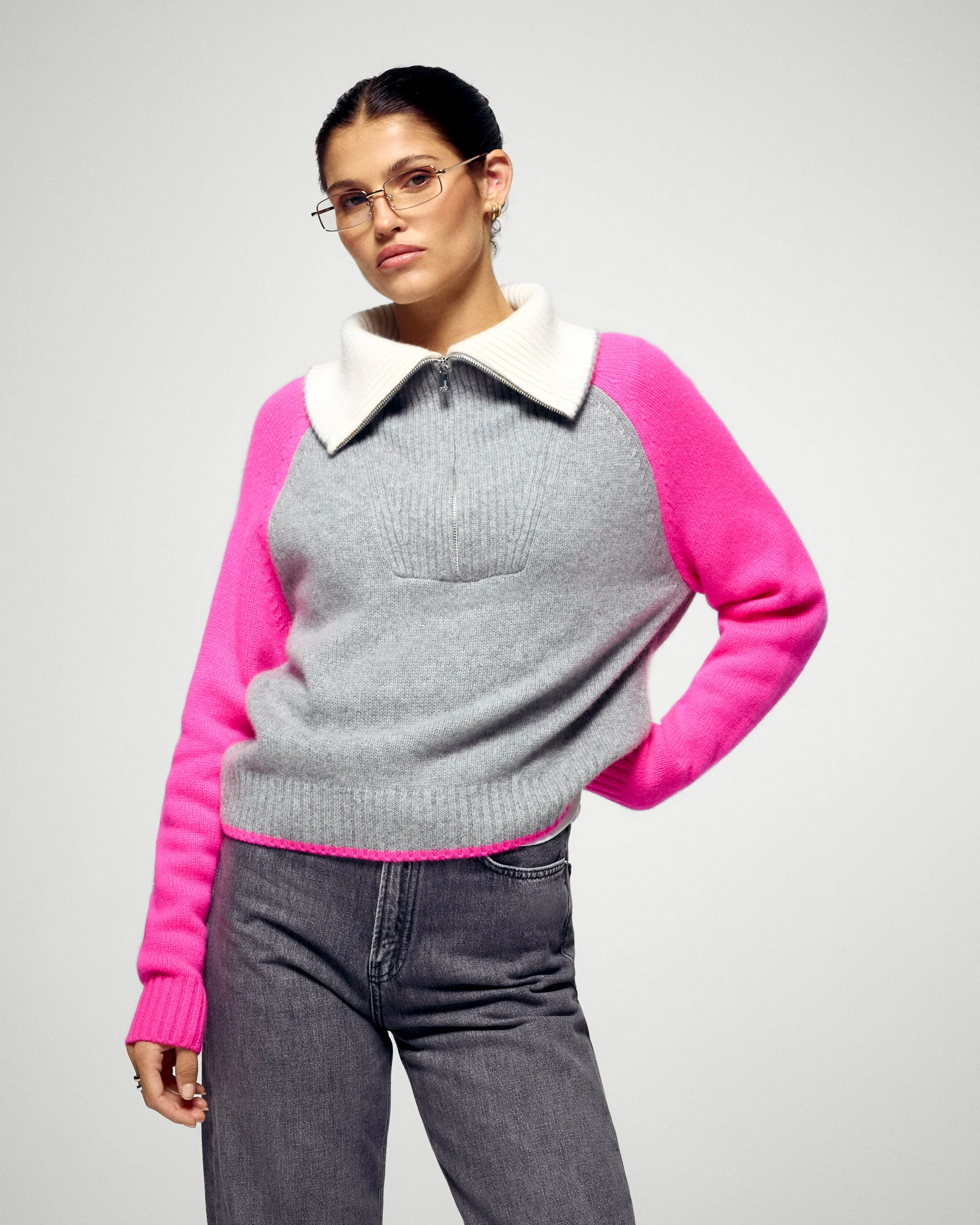 Quarter Zip Neck Sweater (H25 / FEMME / Dark Heather Gray)