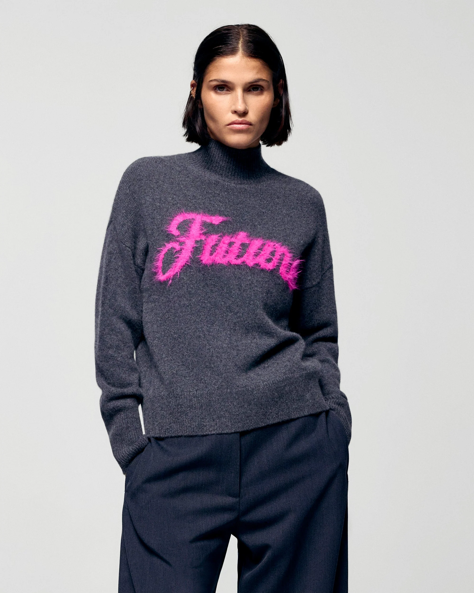 Mock Neck Future Fluffy Sweater  (H25 / FEMME / Charcoal Gray)