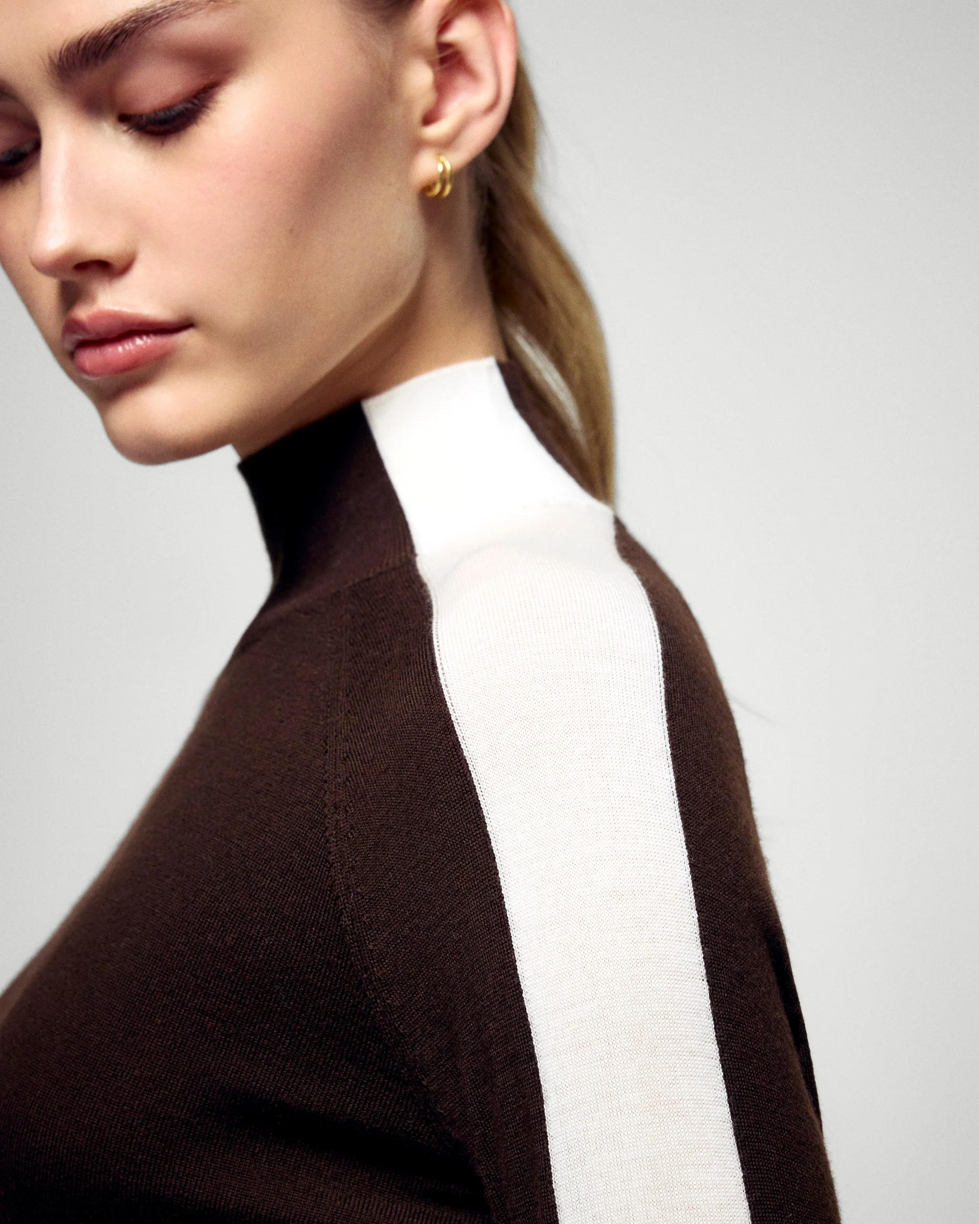 Mock Neck Sweater (H25 / FEMME / Chocolate / RWS) - Image 3