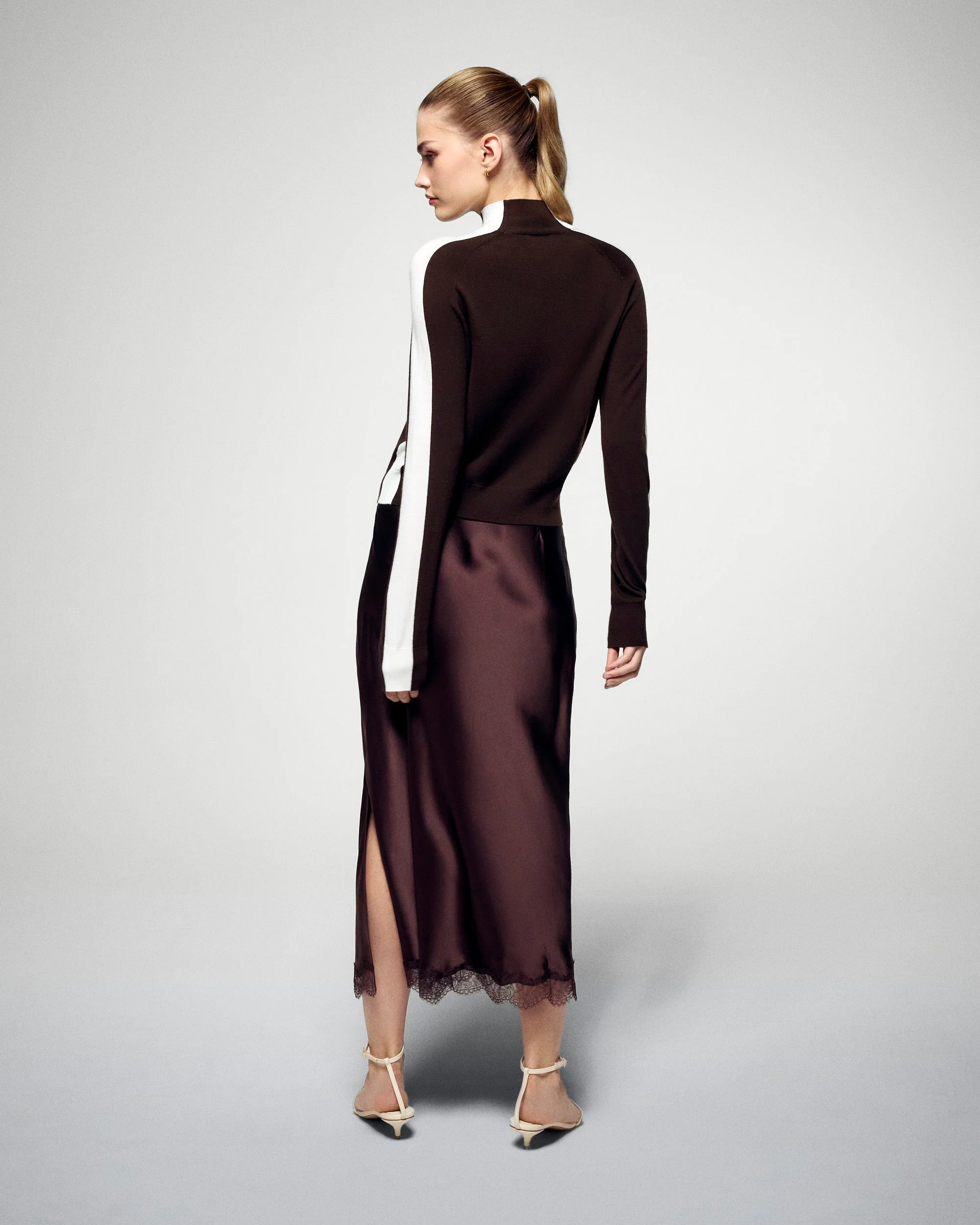 Mock Neck Sweater (H25 / FEMME / Chocolate / RWS) - Image 4