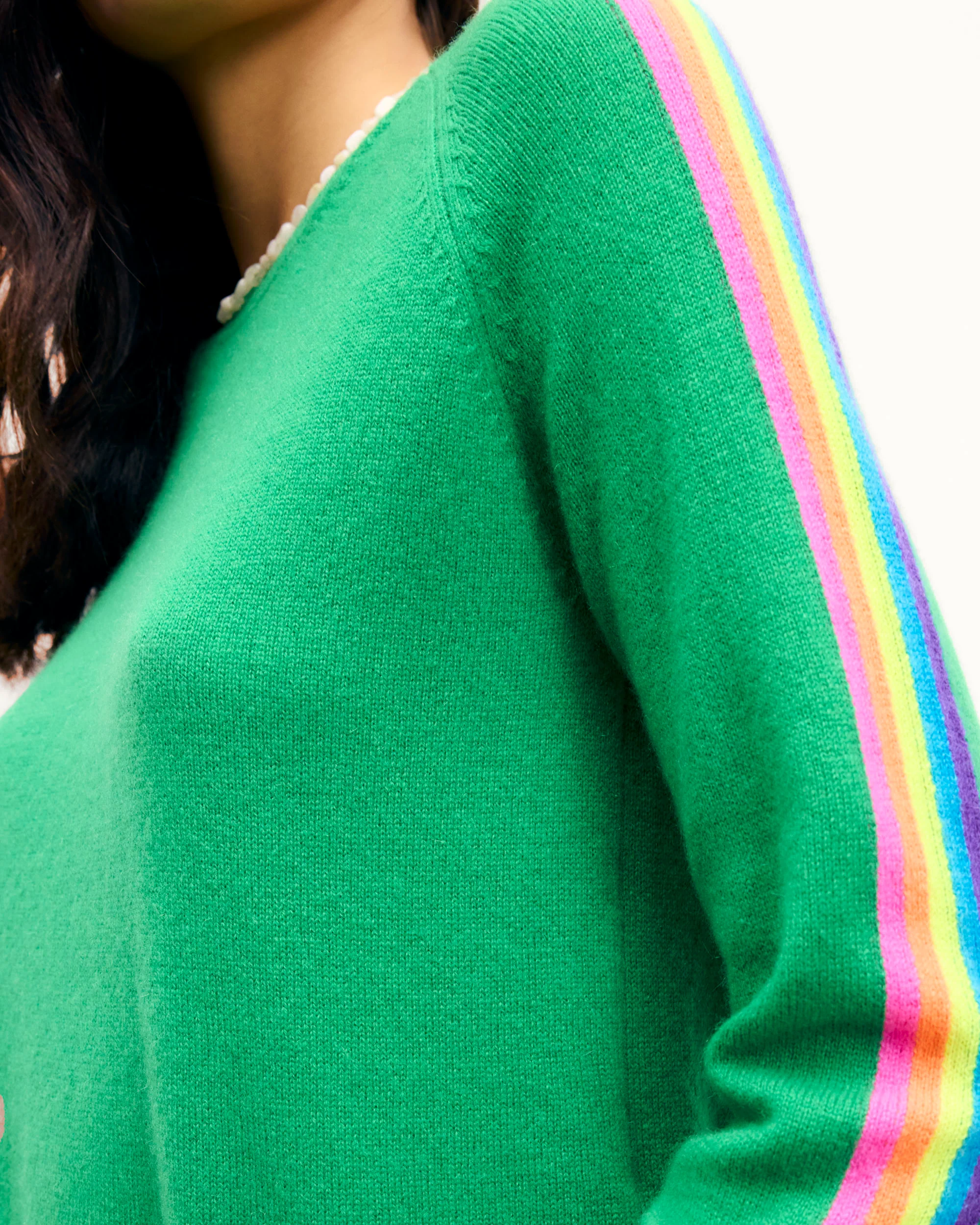Crewneck Sweater with Multicolored Stripes on the Sleeves (S25 / WOMEN / Tropical Green) - Image 2