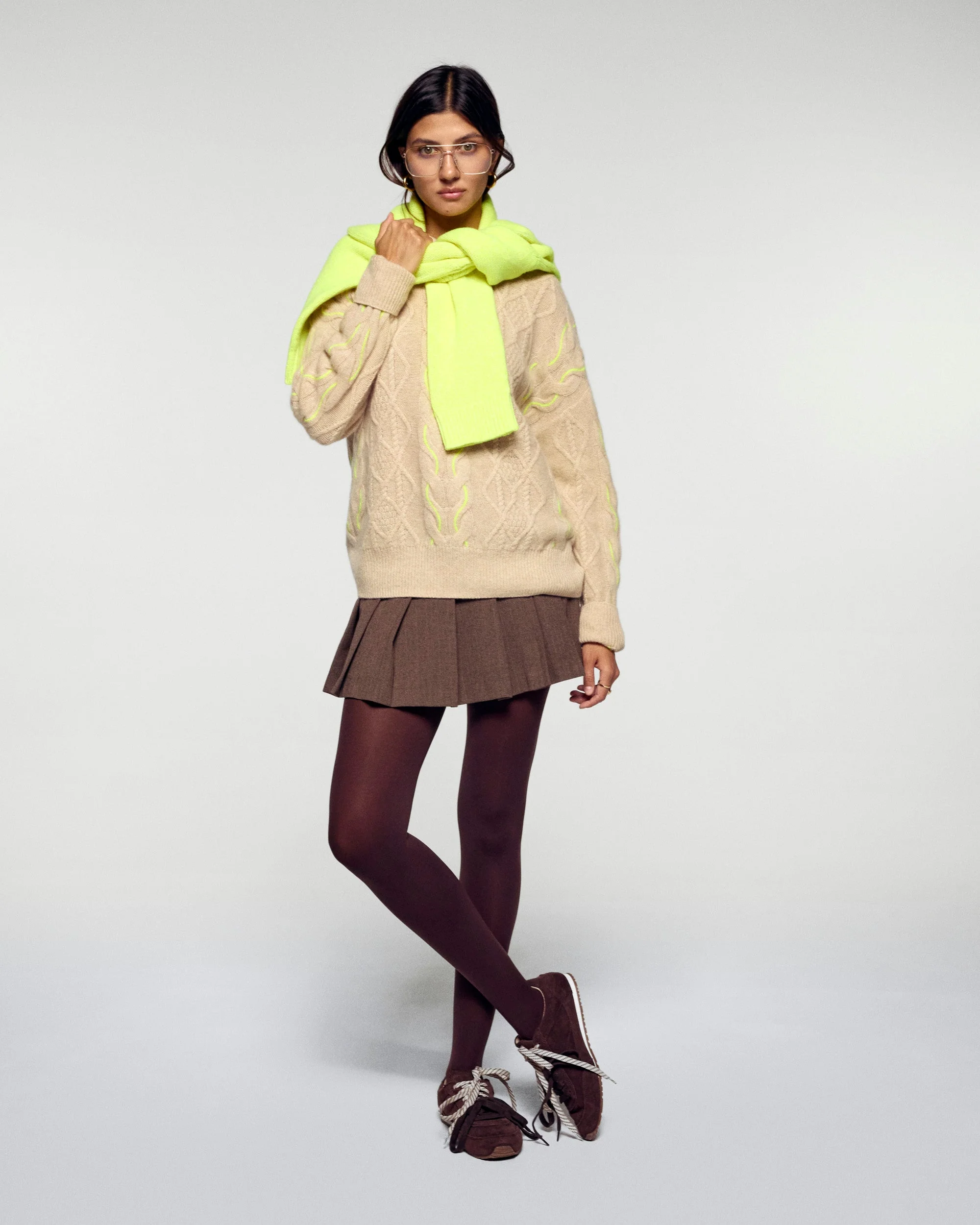 Crew Neck Two-Tone Cable Knit Sweater (H25 / FEMME / Heather Beige) - Image 3