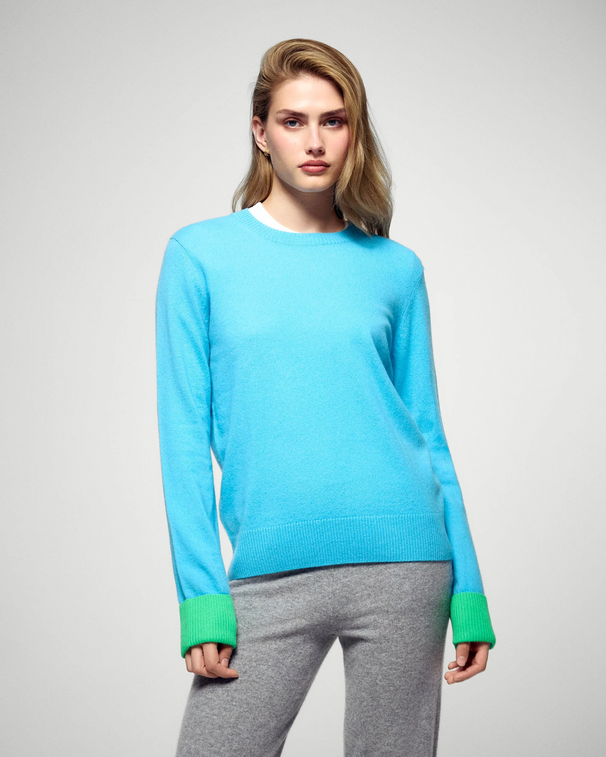Crew Neck Sweater (H25 / FEMME / Candy Blue)