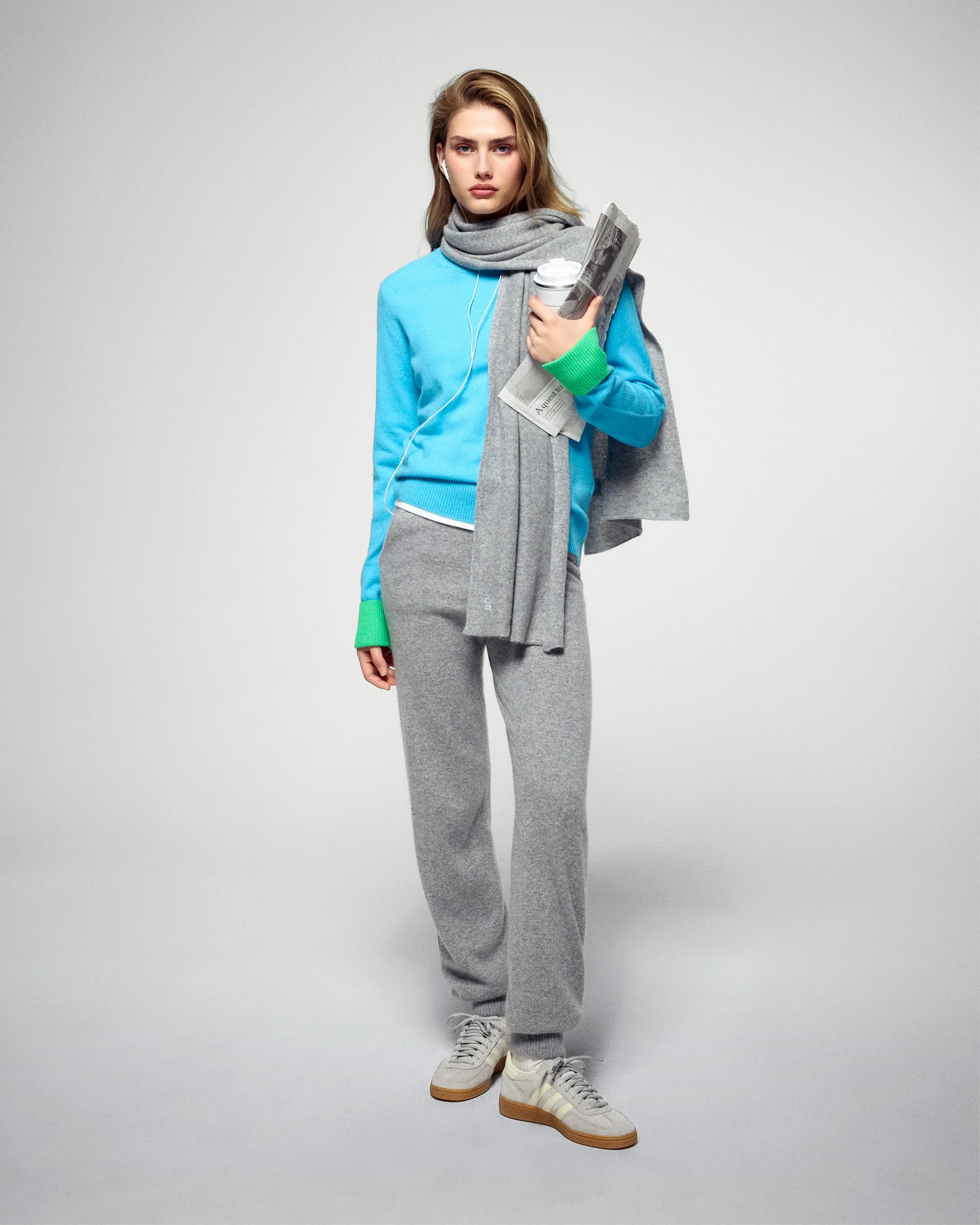 Crew Neck Sweater (H25 / FEMME / Candy Blue) - Image 3