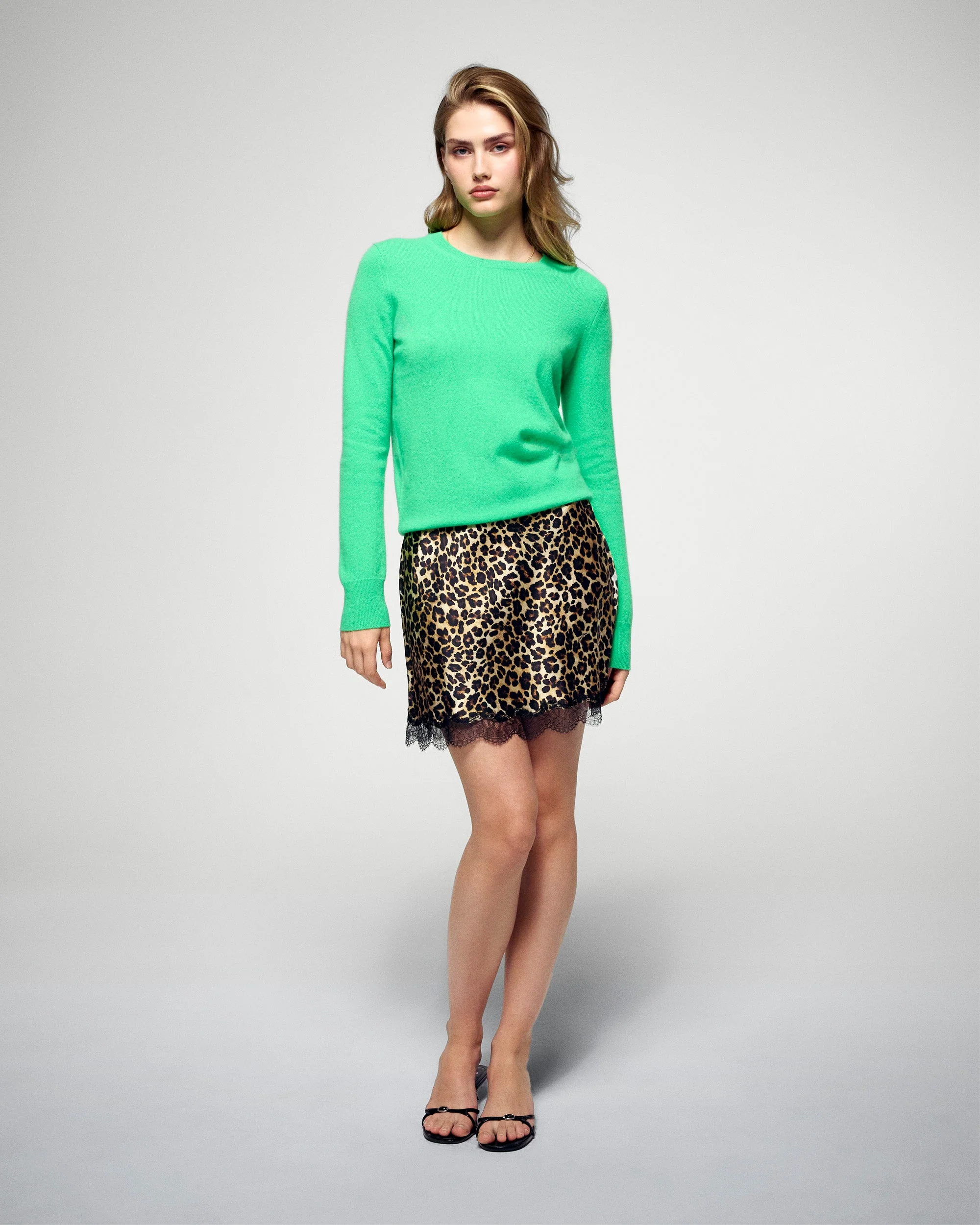 Crewneck Sweaters (H25 / FEMME / Cosmic Green) - Image 4