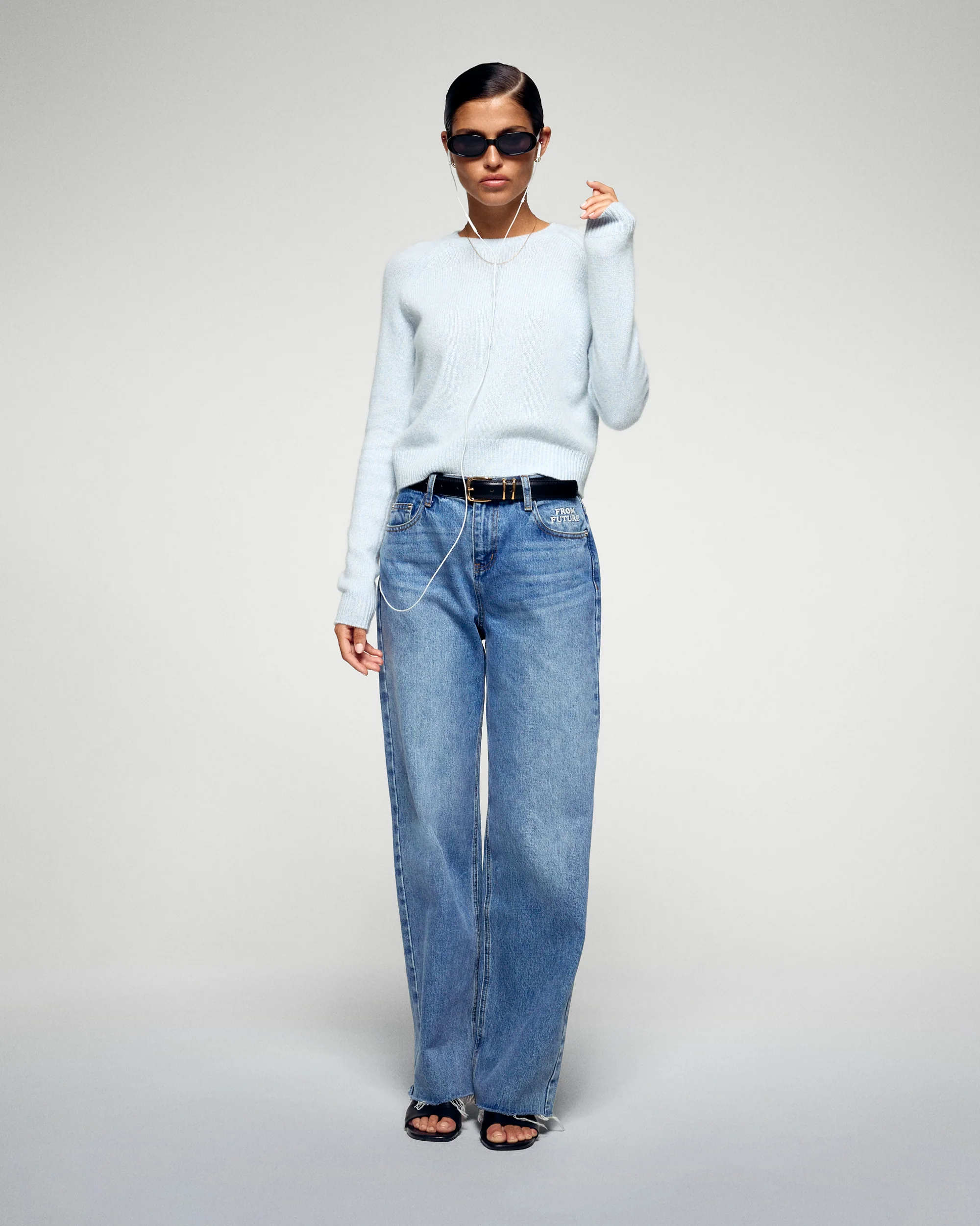Crewneck Sweater (H25 / WOMEN / Cotton Sky) - Image 3