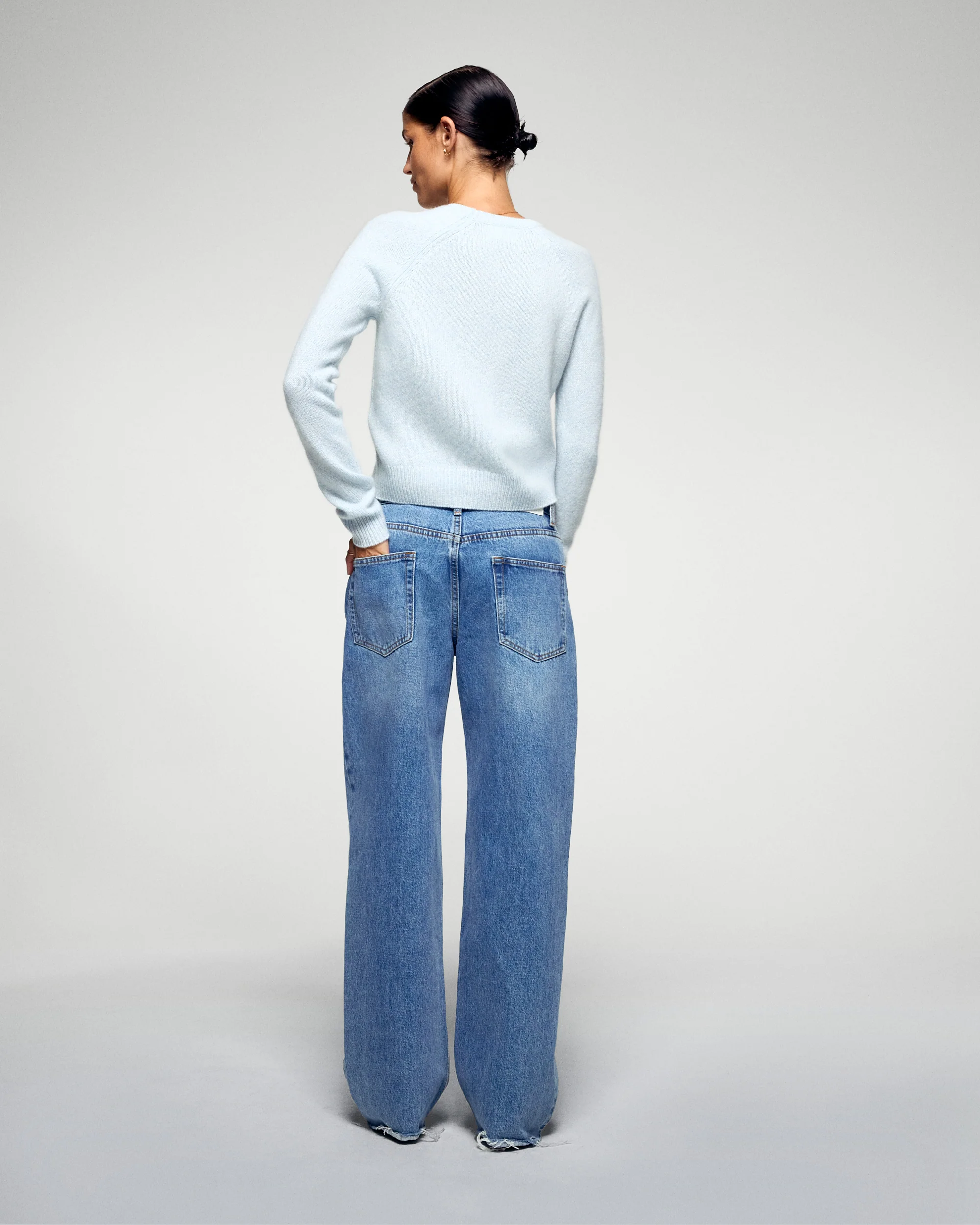 Crewneck Sweater (H25 / WOMEN / Cotton Sky) - Image 4