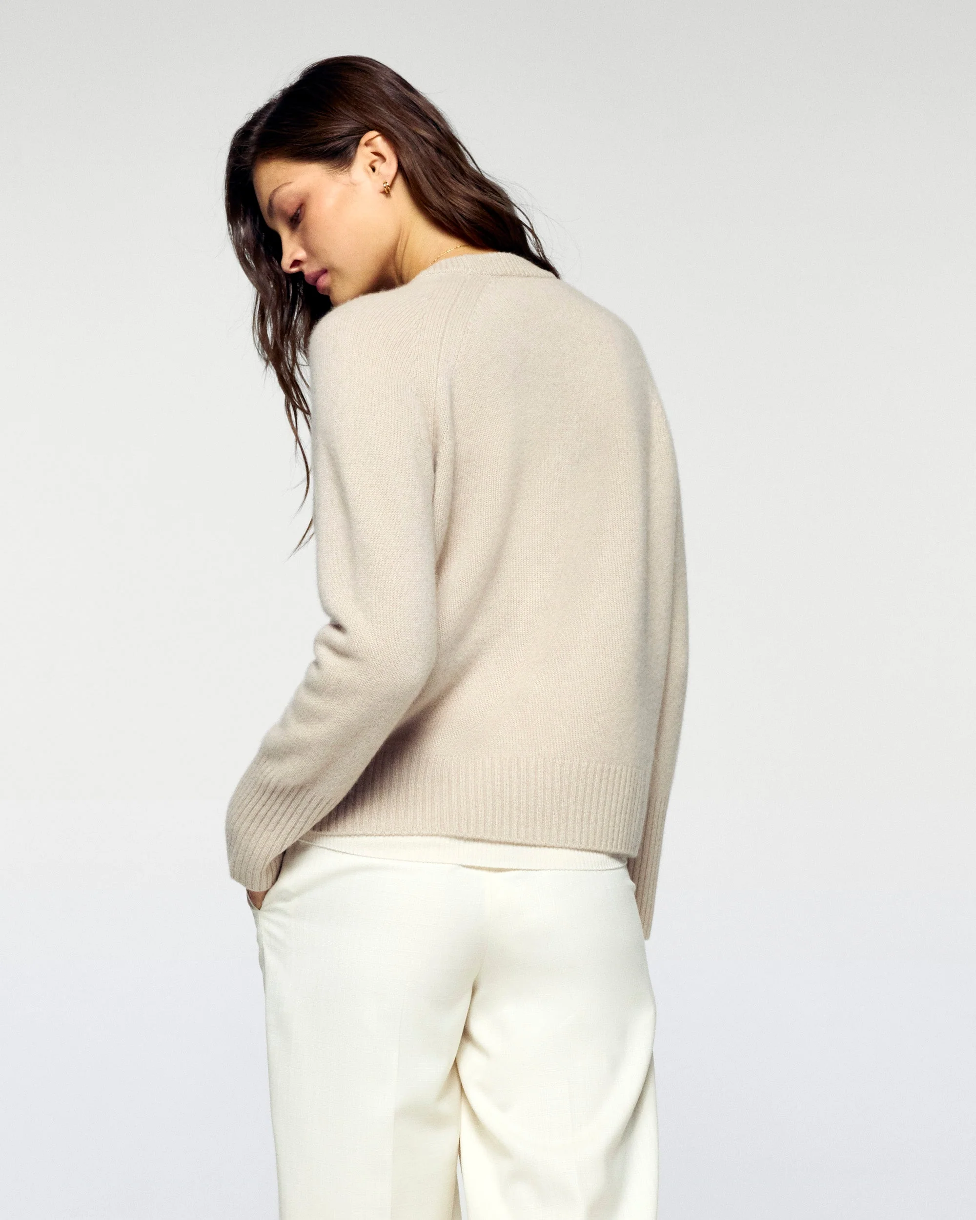 Crewneck Sweater (H25 / WOMEN / Iced Sand) - Image 4