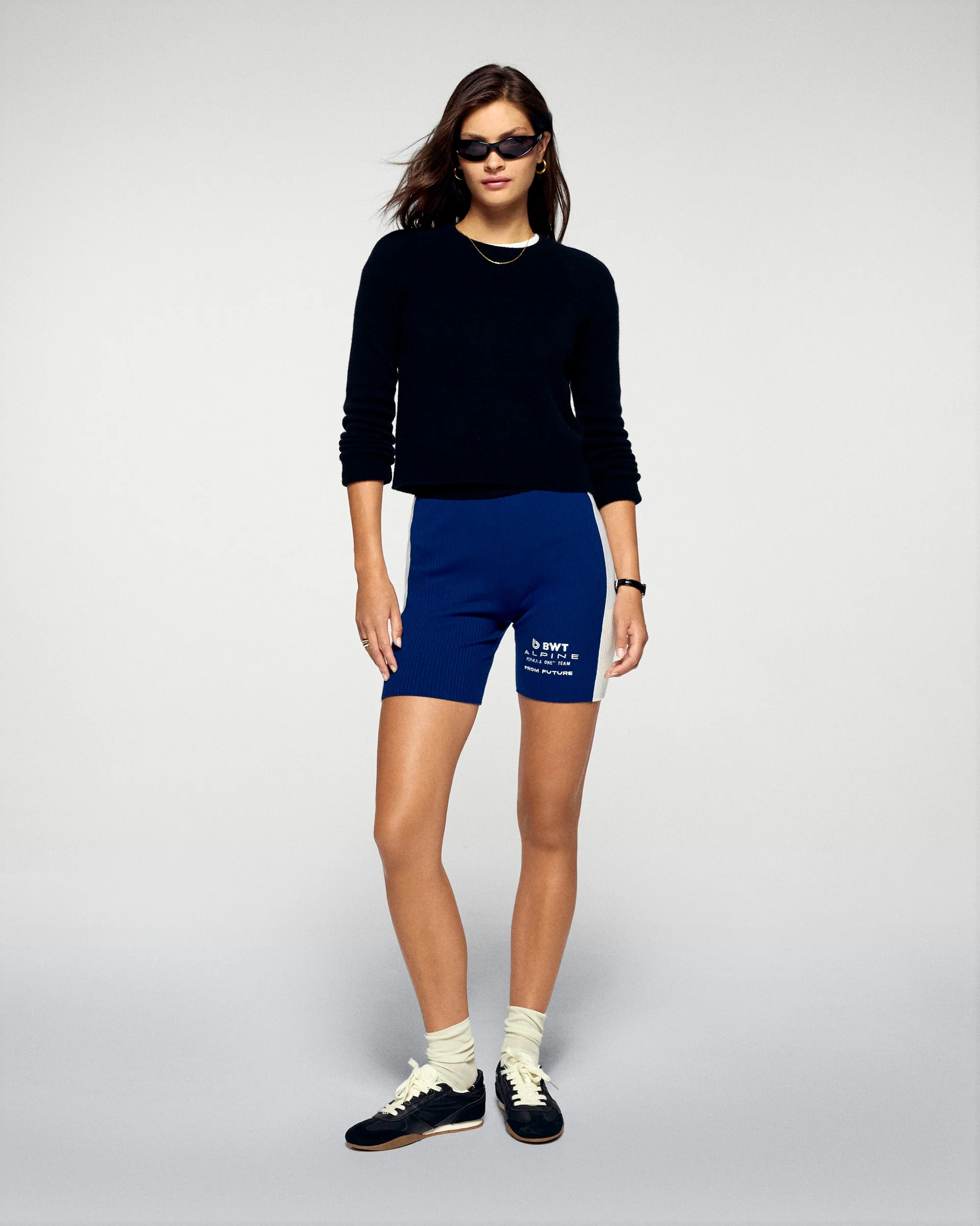 Crewneck Sweater (H25 / FEMME / Black) - Image 3