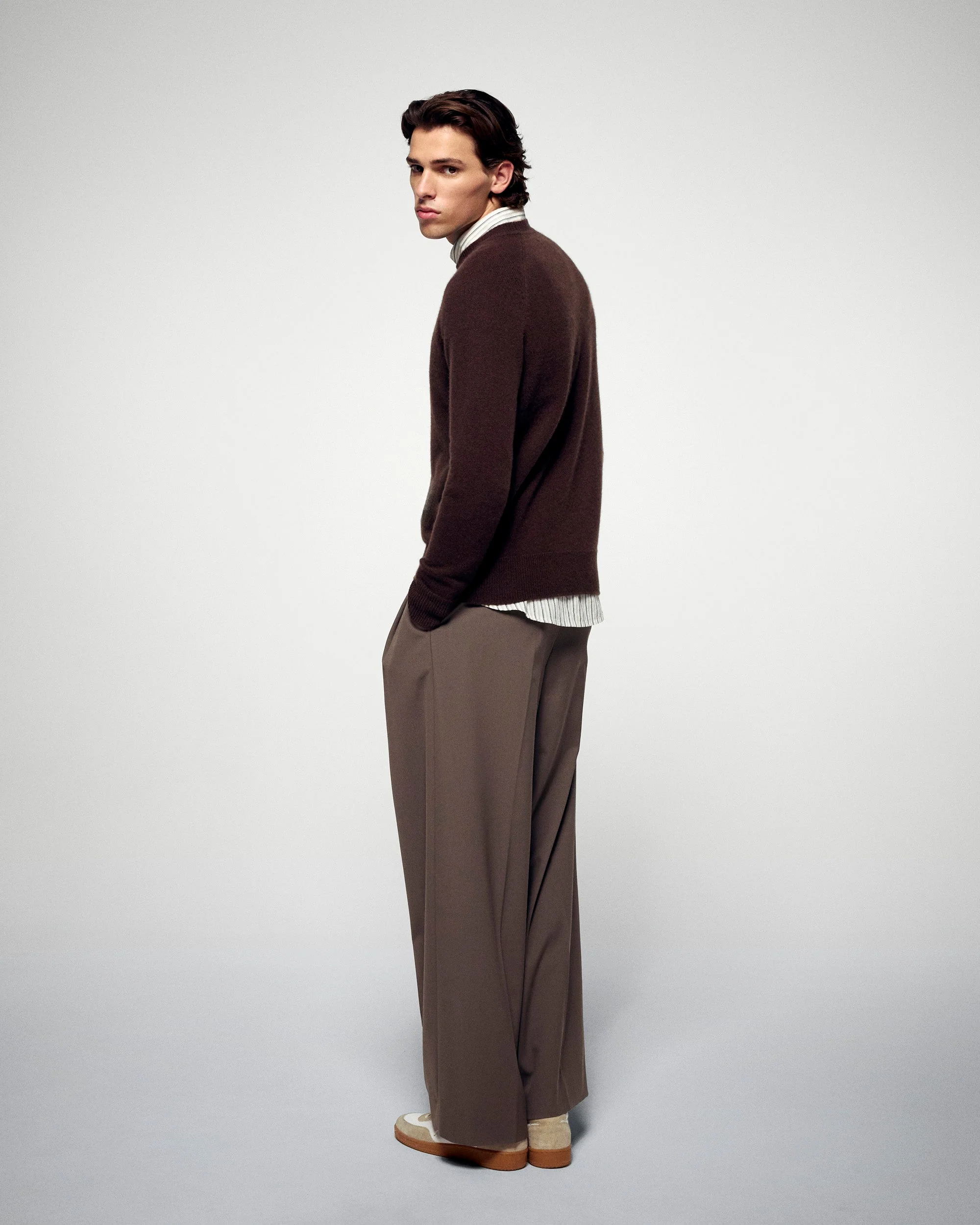 Crewneck Sweater (H25 / HOMME / Chocolate) - Image 2