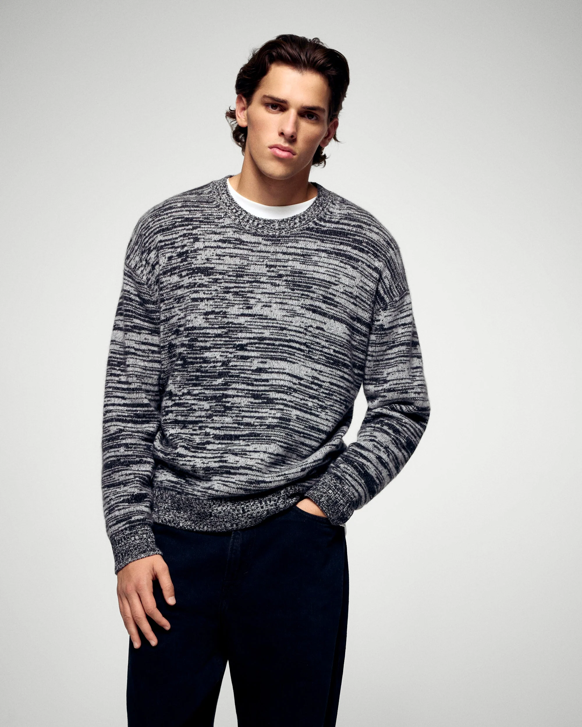 Crew Neck Sweater (H25 / HOMME / Magic Black)