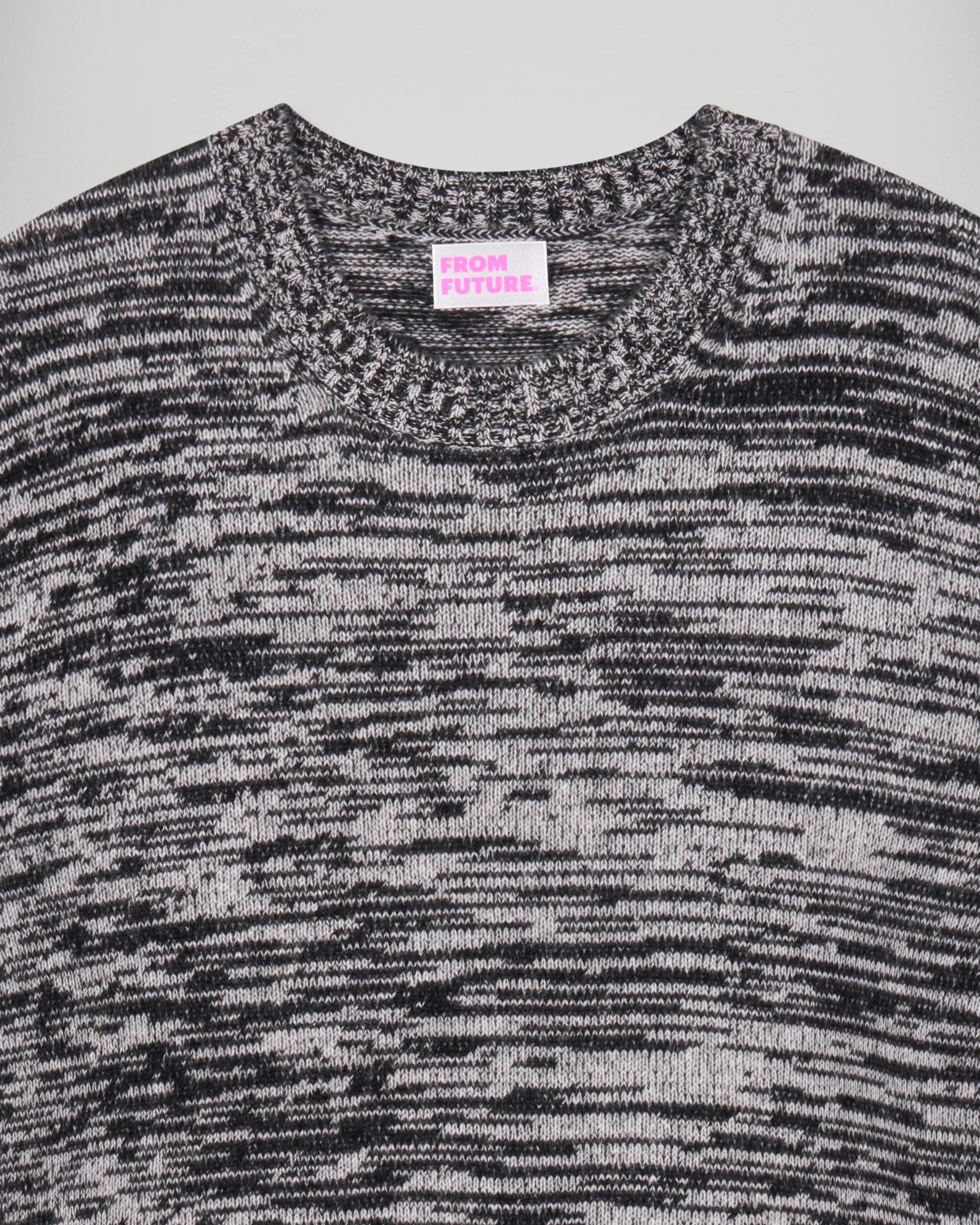 Crew Neck Sweater (H25 / HOMME / Magic Black) - Image 6