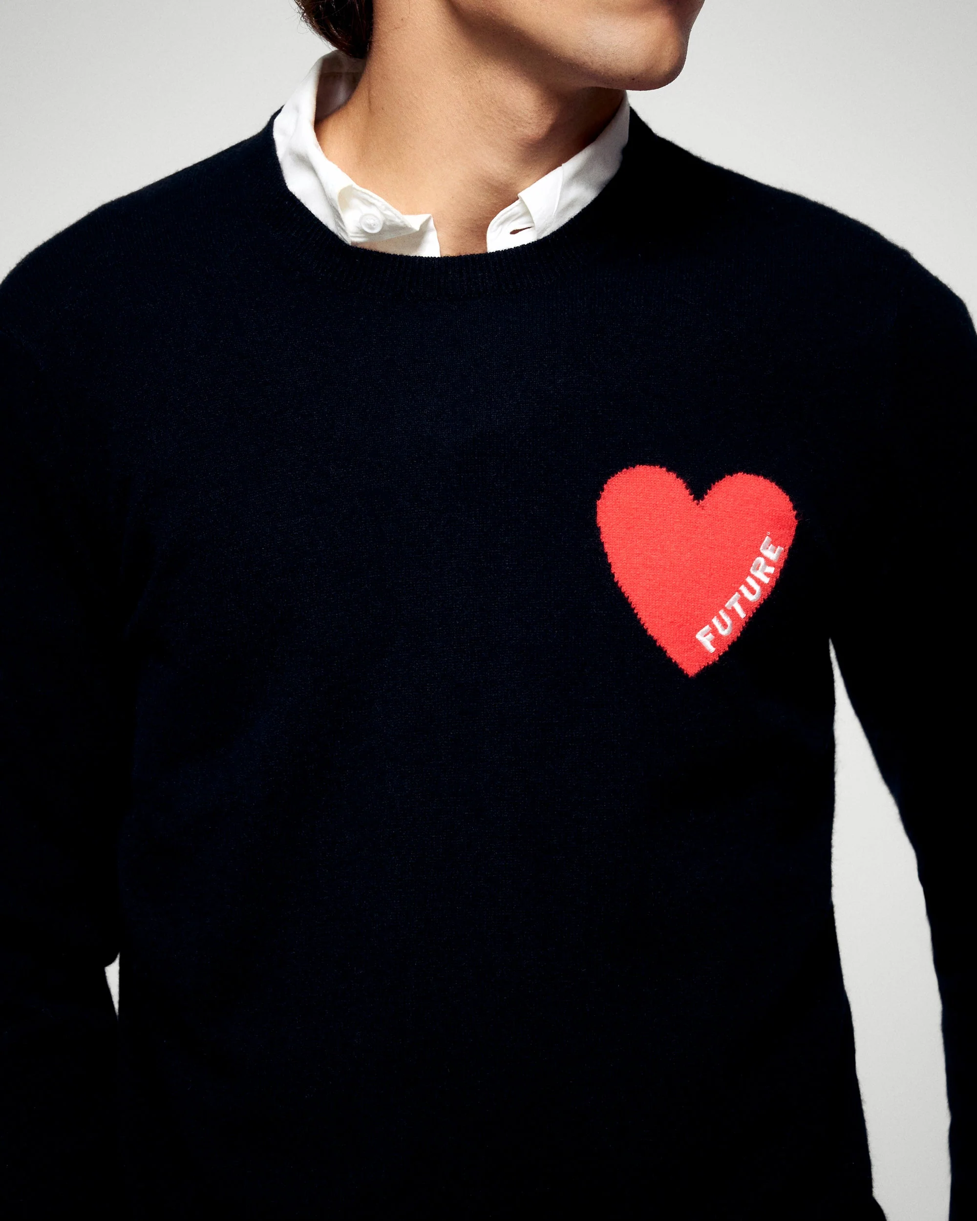 Crewneck Sweater with Heart Detail (H25 / HOMME / Black) - Image 2