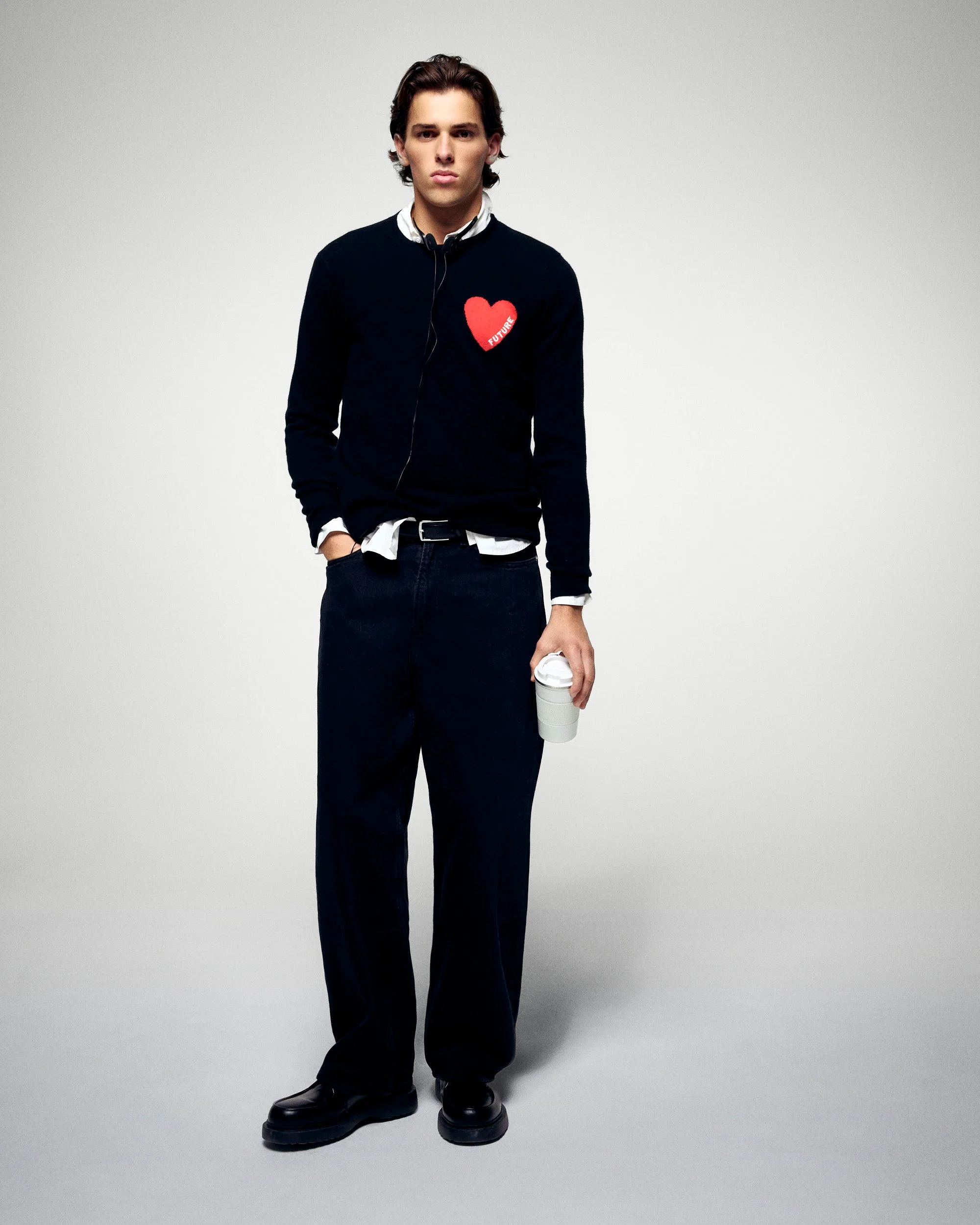 Crewneck Sweater with Heart Detail (H25 / HOMME / Black) - Image 3