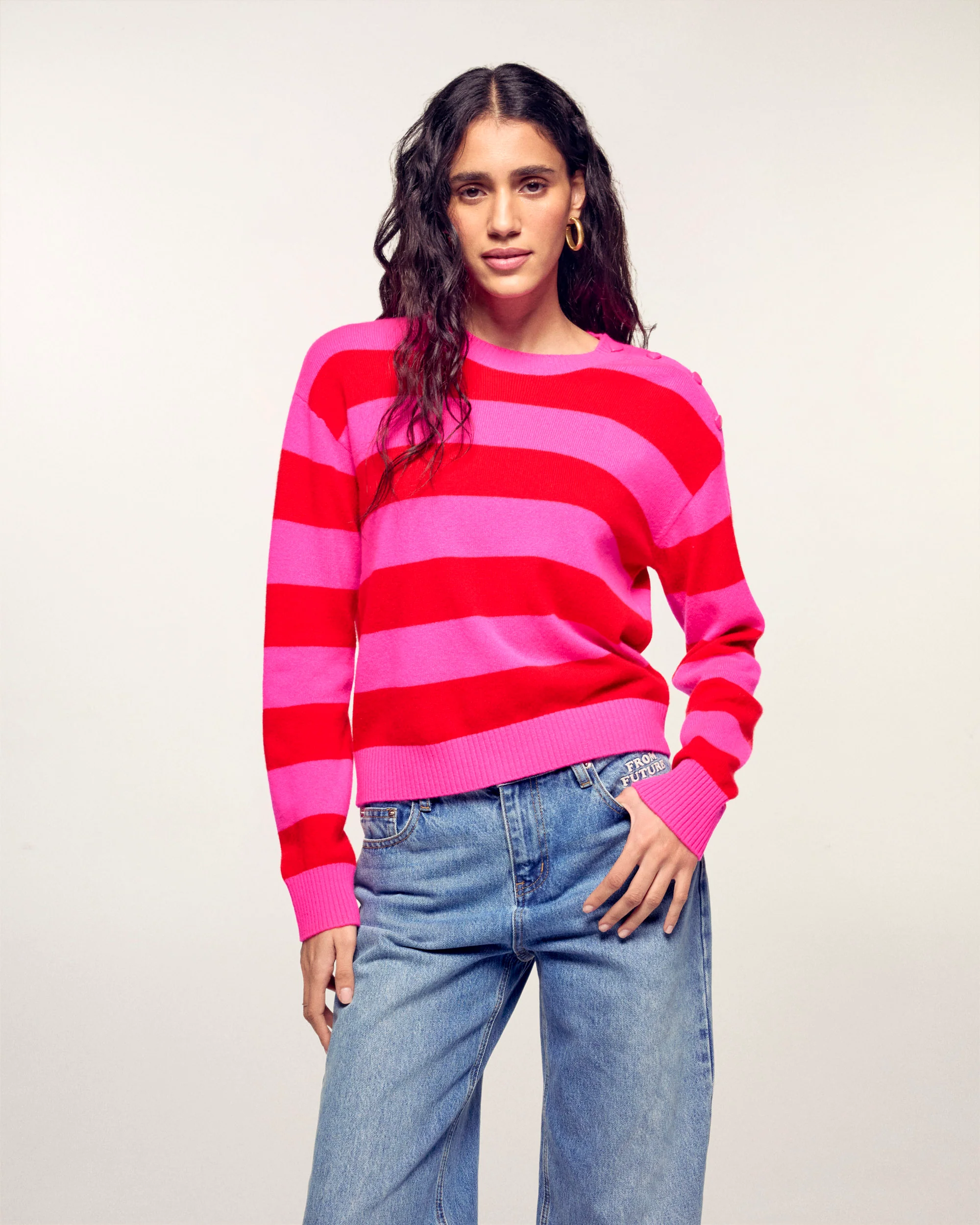 Two-Tone Striped Heart Button Crewneck Sweater (S26 / FEMME / Flash Pink)