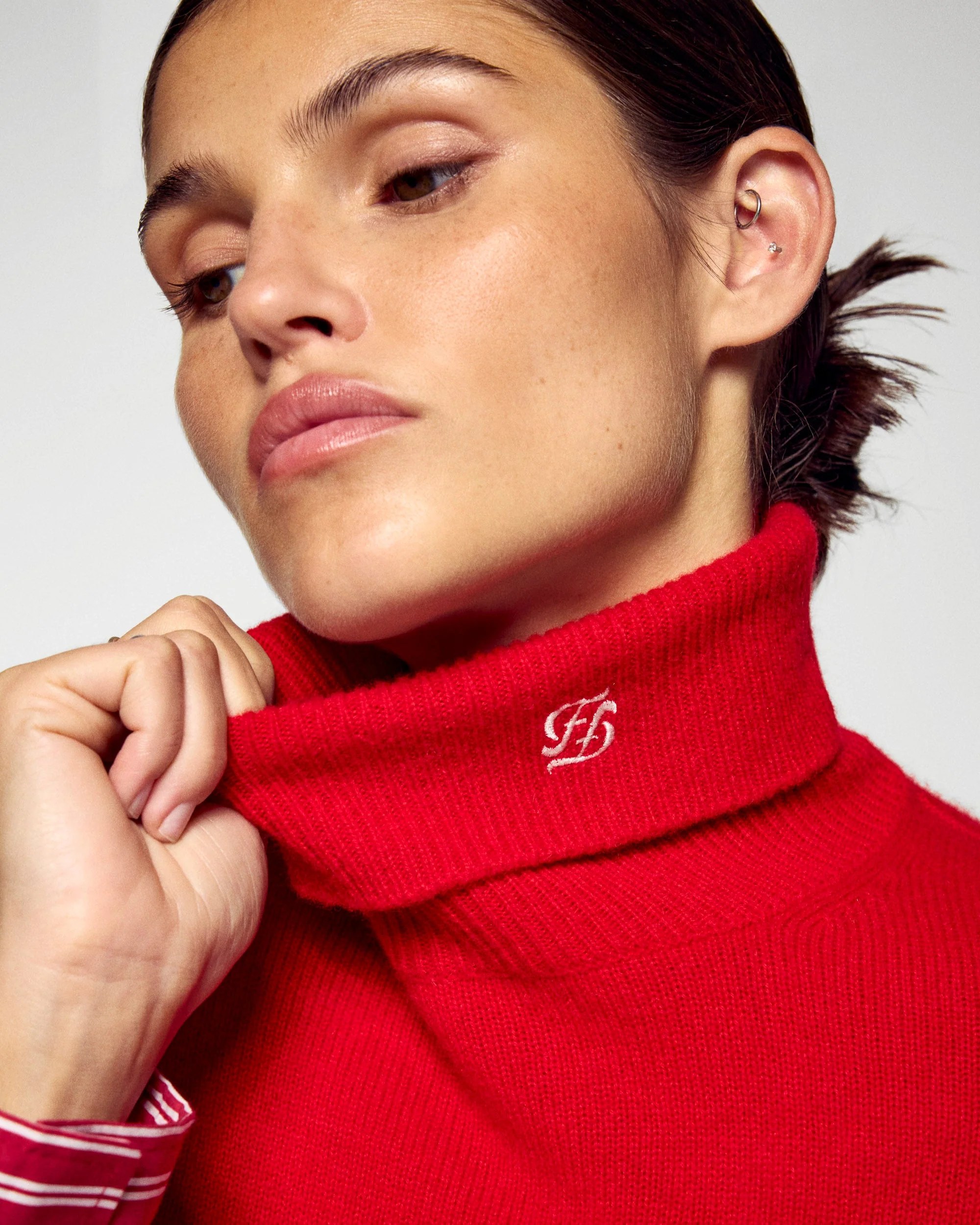 Turtleneck Sweater (H25 / FEMME / Hot Red)