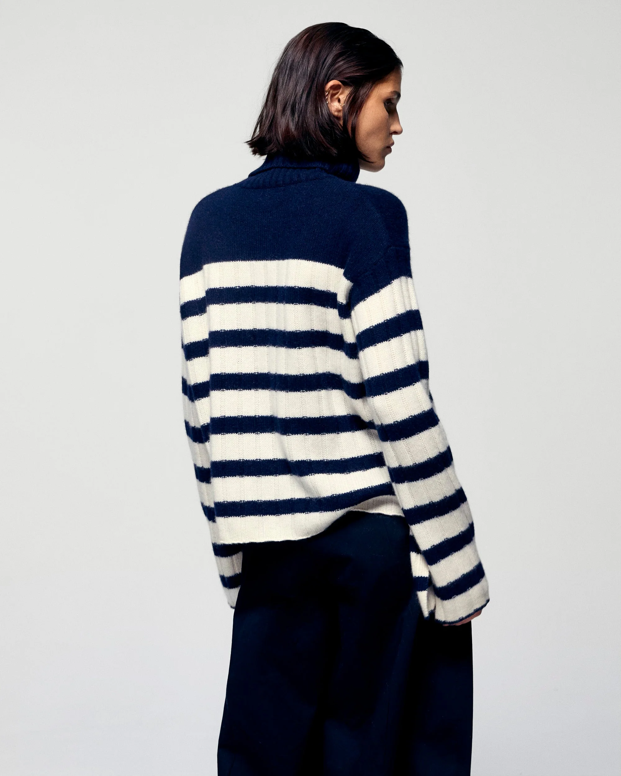 Striped Turtleneck Sweater (H25 / FEMME / Navy) - Image 4