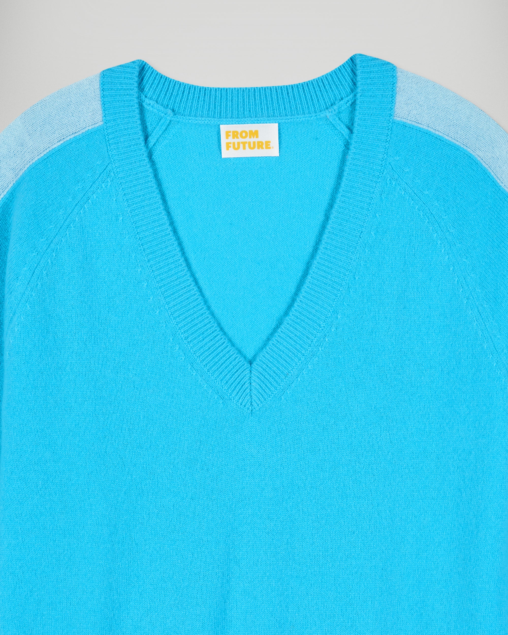 V-Neck Sweater (H25 / FEMME / Candy Blue) - Image 6
