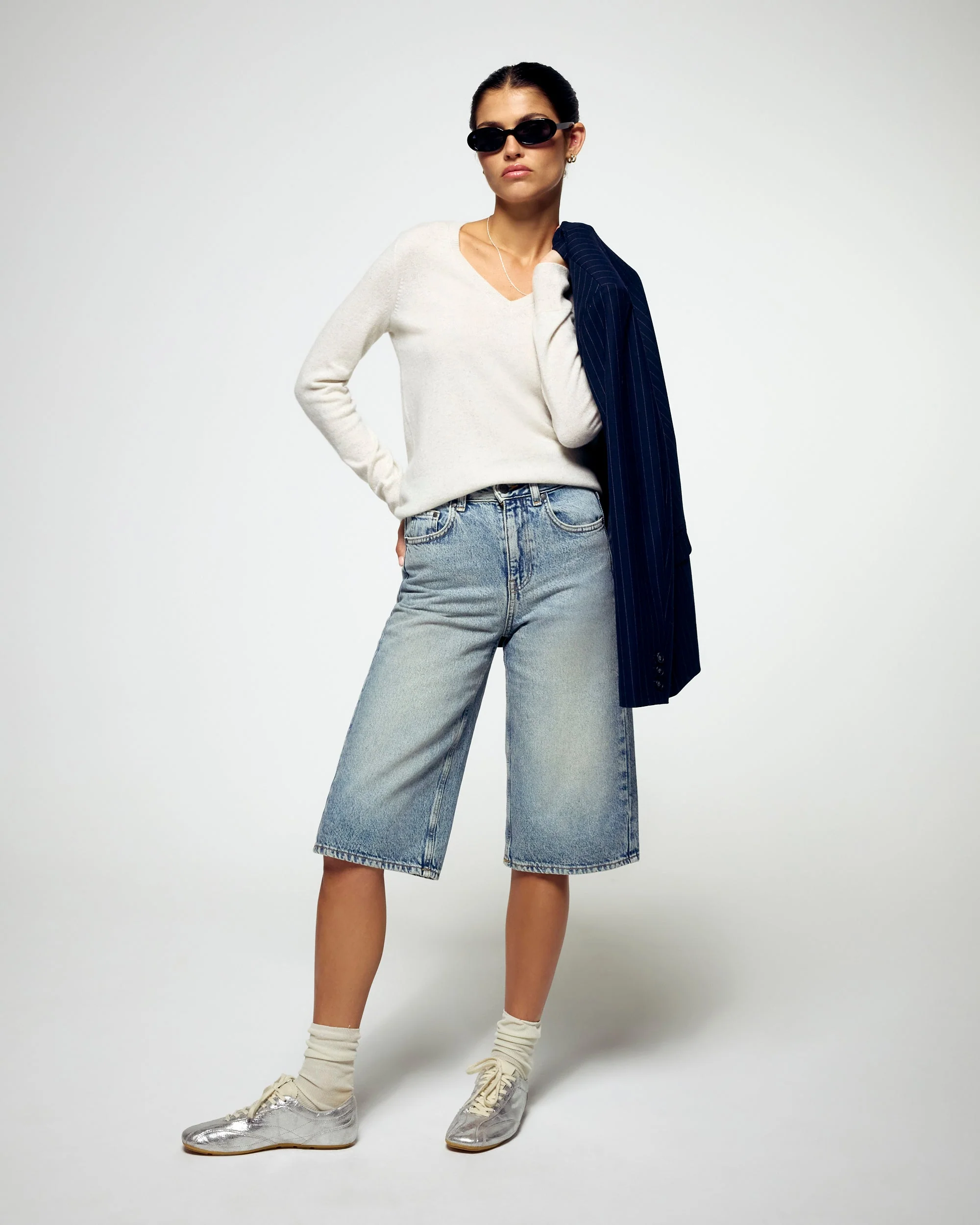 V-Neck Sweaters (H25 / FEMME / Heathered Ecru) - Image 3