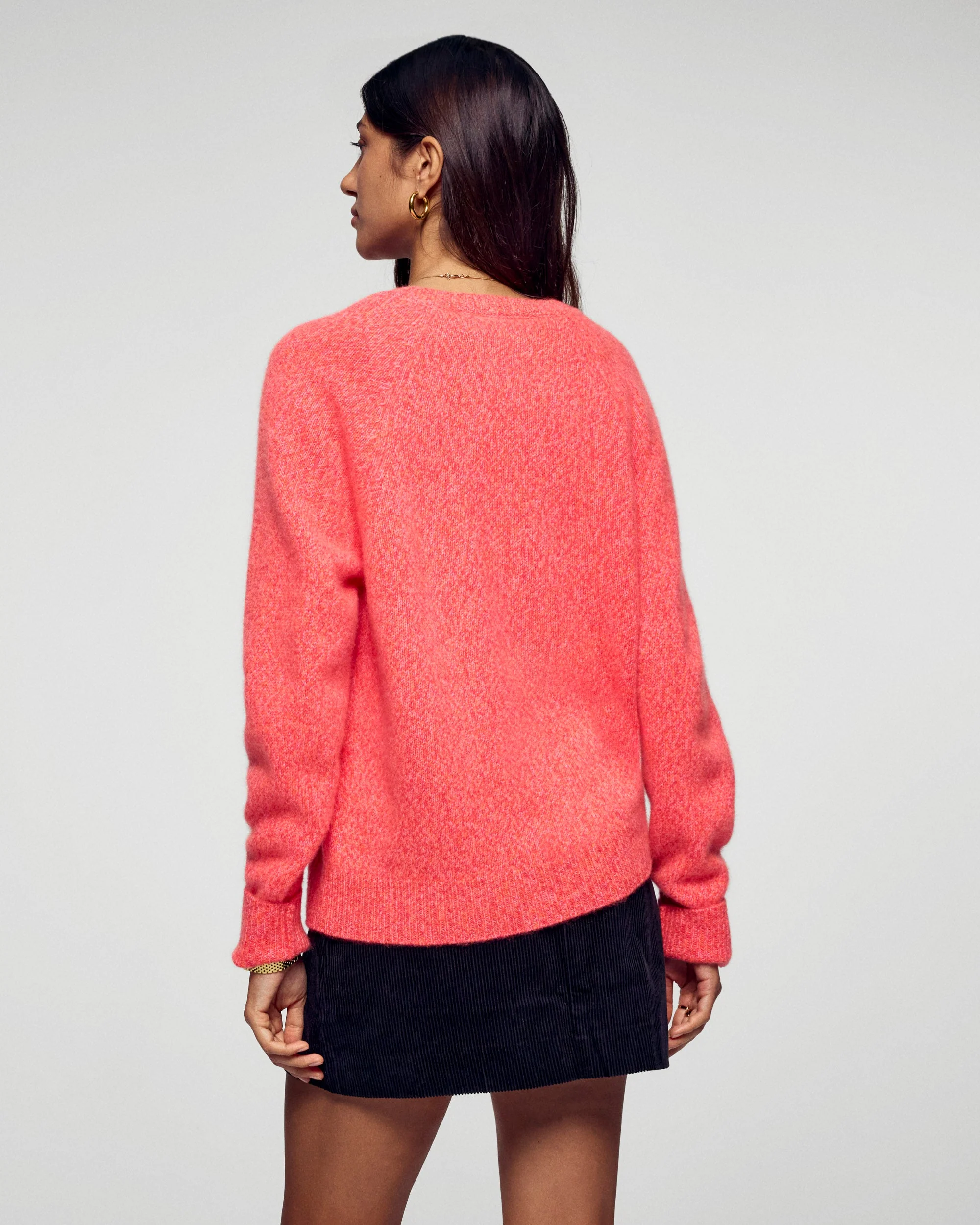 Oversized V-Neck Sweater (H25 / FEMME / Electric Sunset) - Image 3