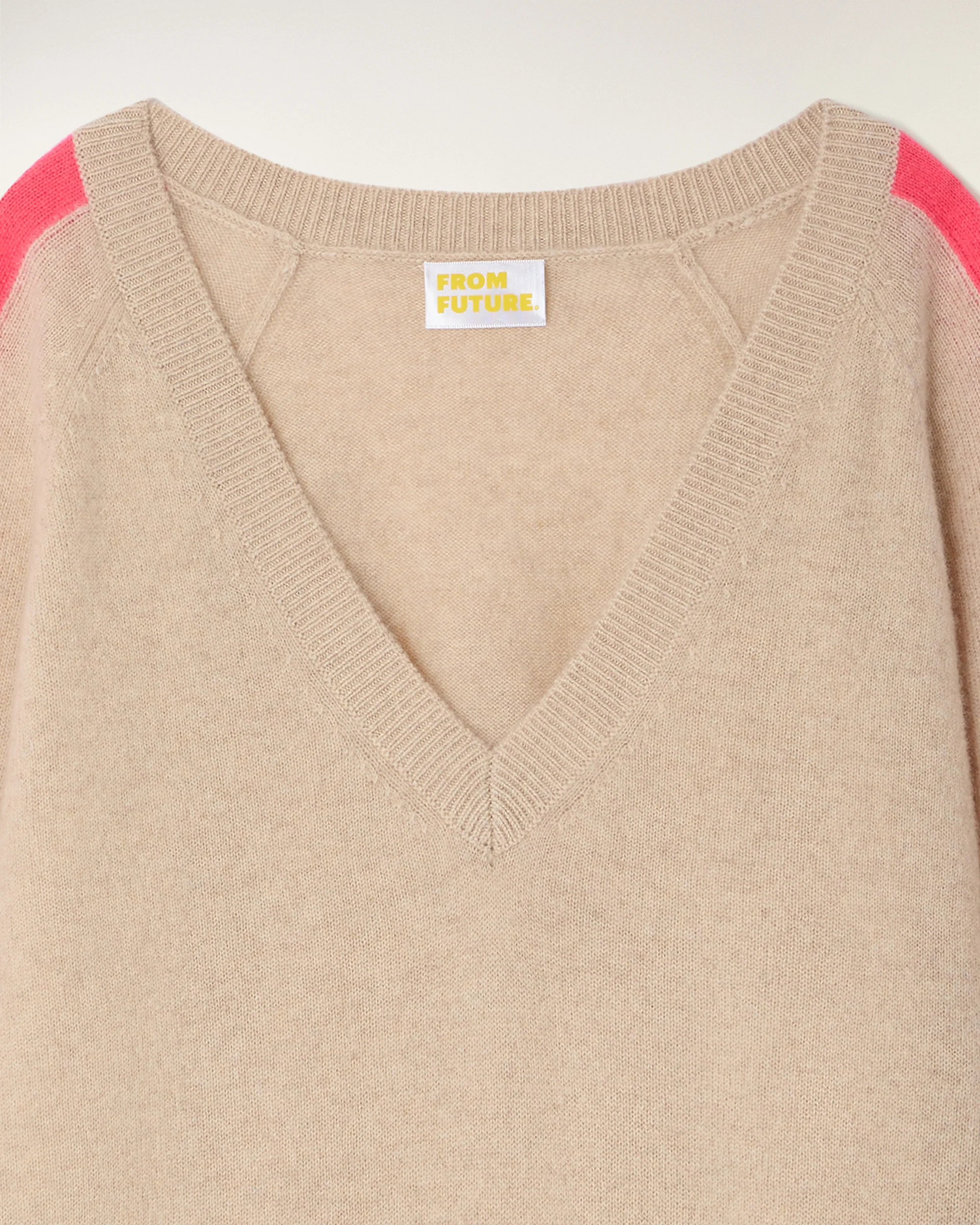 V-Neck Sweater (S26 / FEMME / Beige Chiné) - Image 6