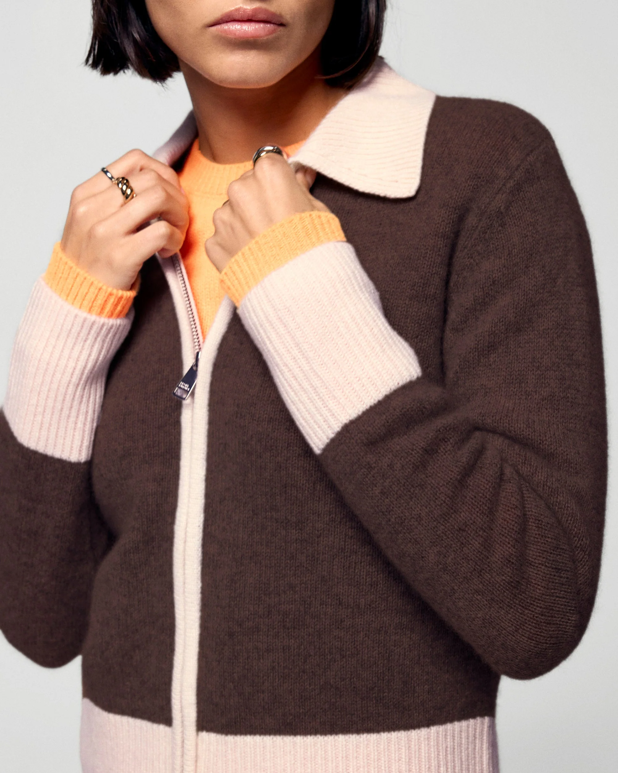 Contrast Rib Cardigan (H25 / FEMME / Chocolate) - Image 2