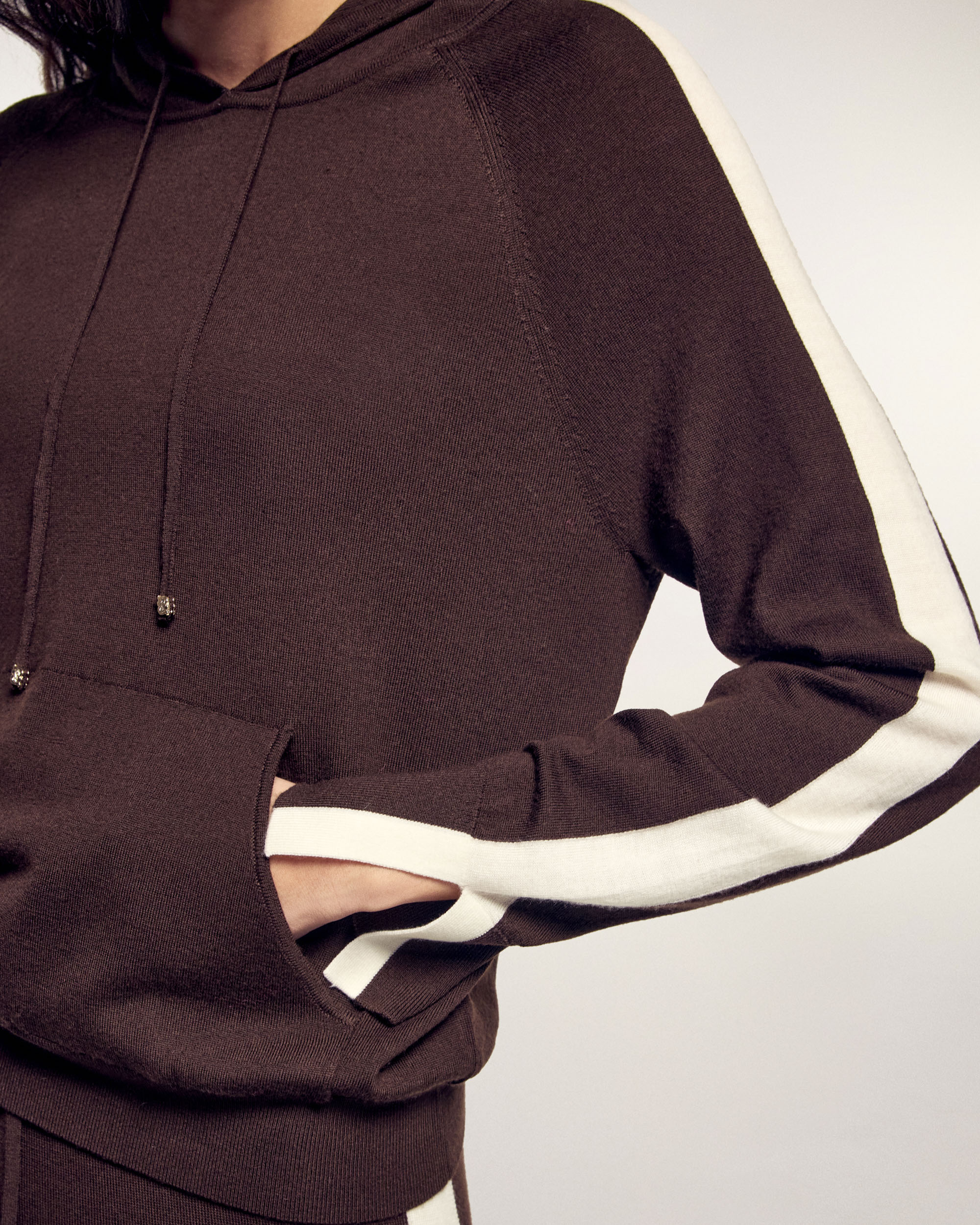 Striped Hoodie (S26 / FEMME / Chocolate / RWS) - Image 2