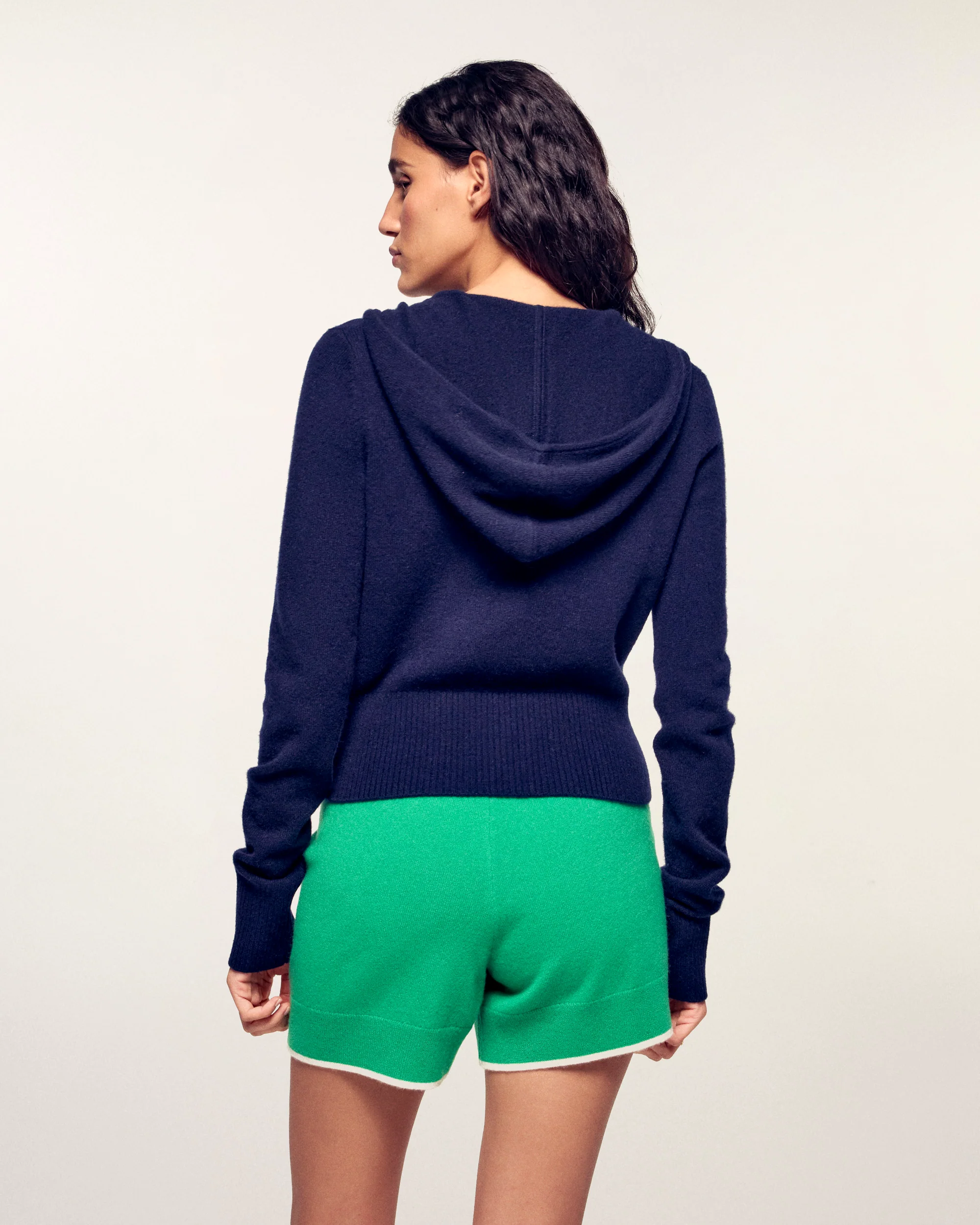 Hoodie Sweater (S26 / FEMME / Navy) - Image 4
