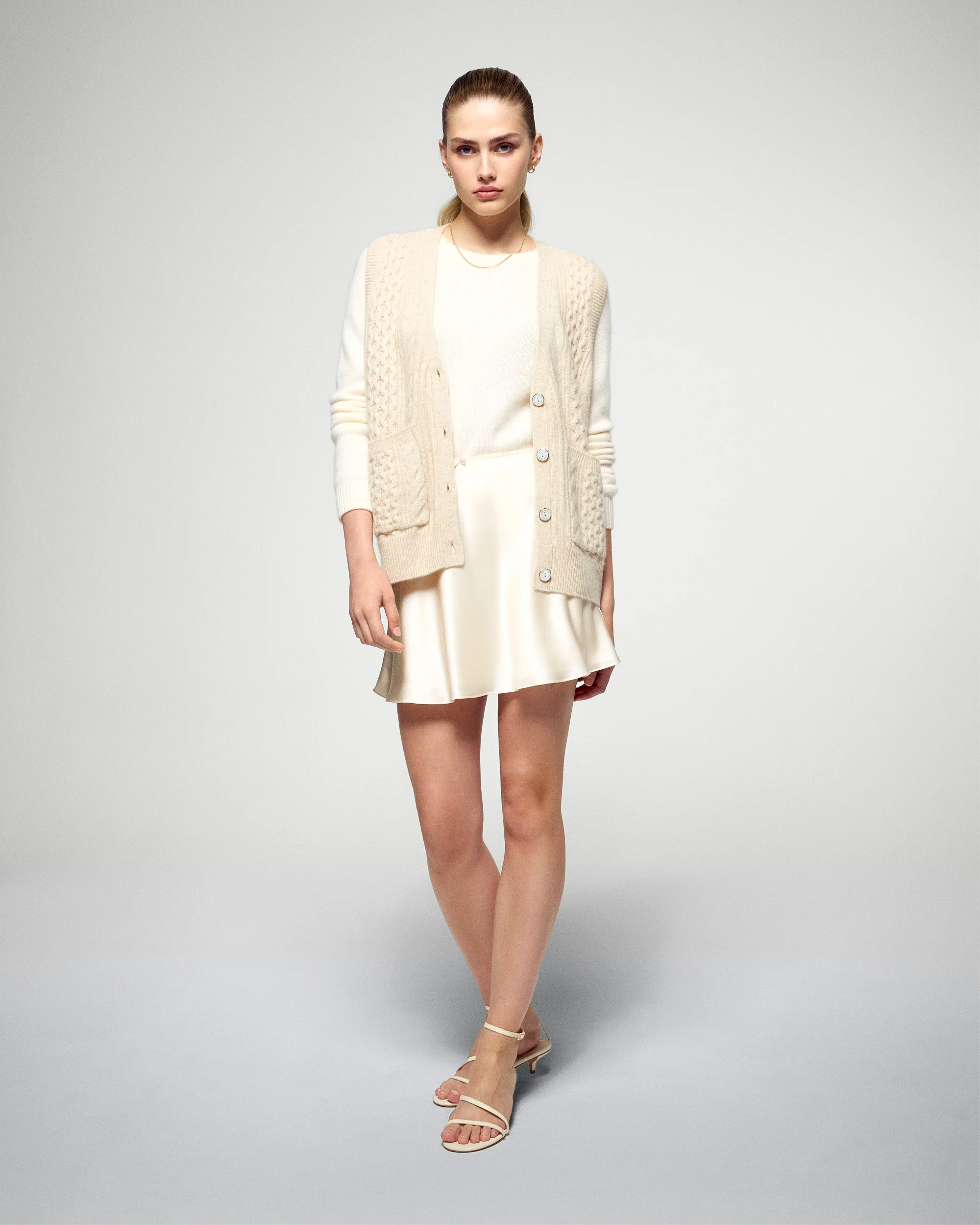 Sleeveless Sweater (H25 / FEMME / Heather Gray) - Image 2