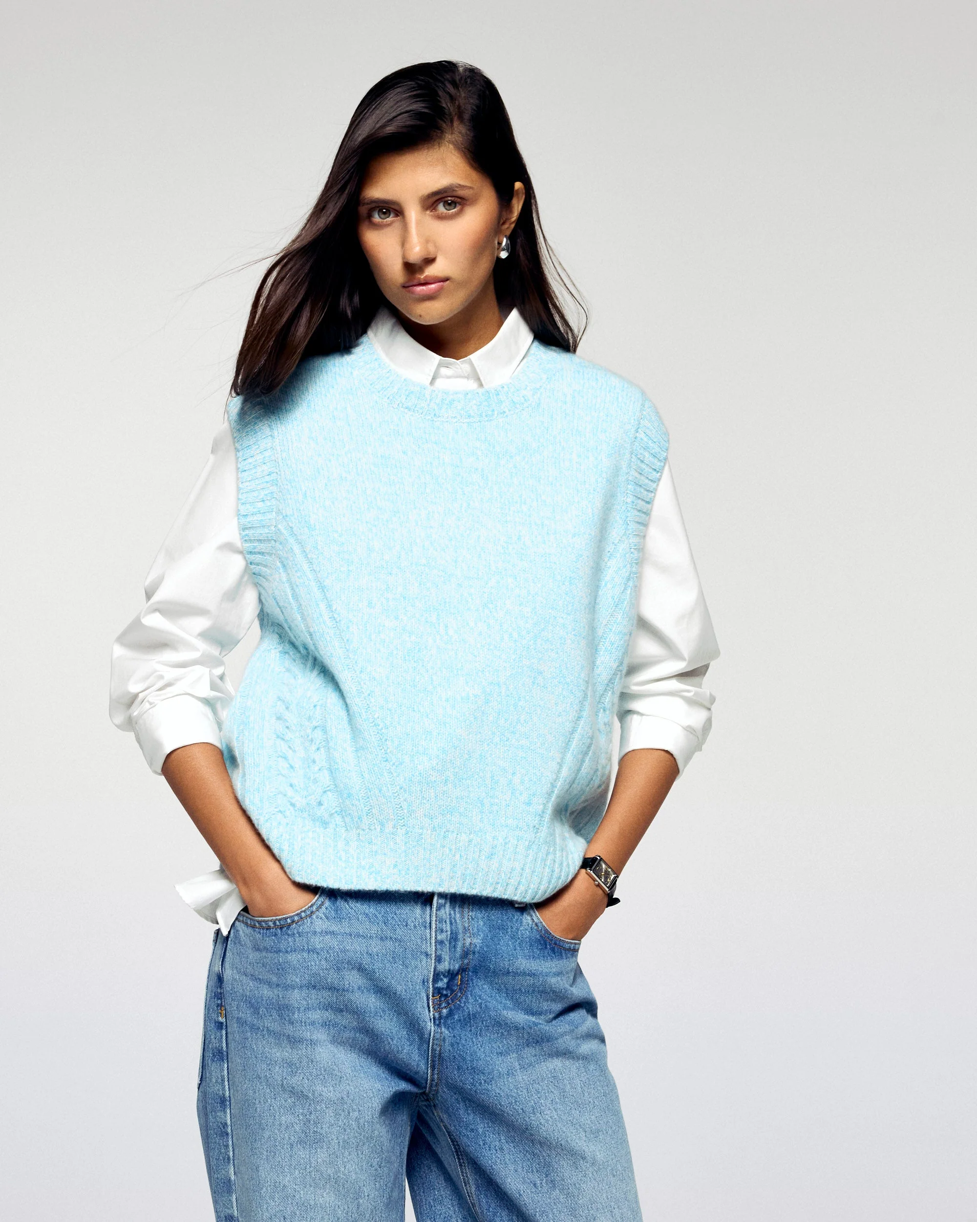 Sleeveless Sweater (H25 / WOMEN / Fairytale Blue)