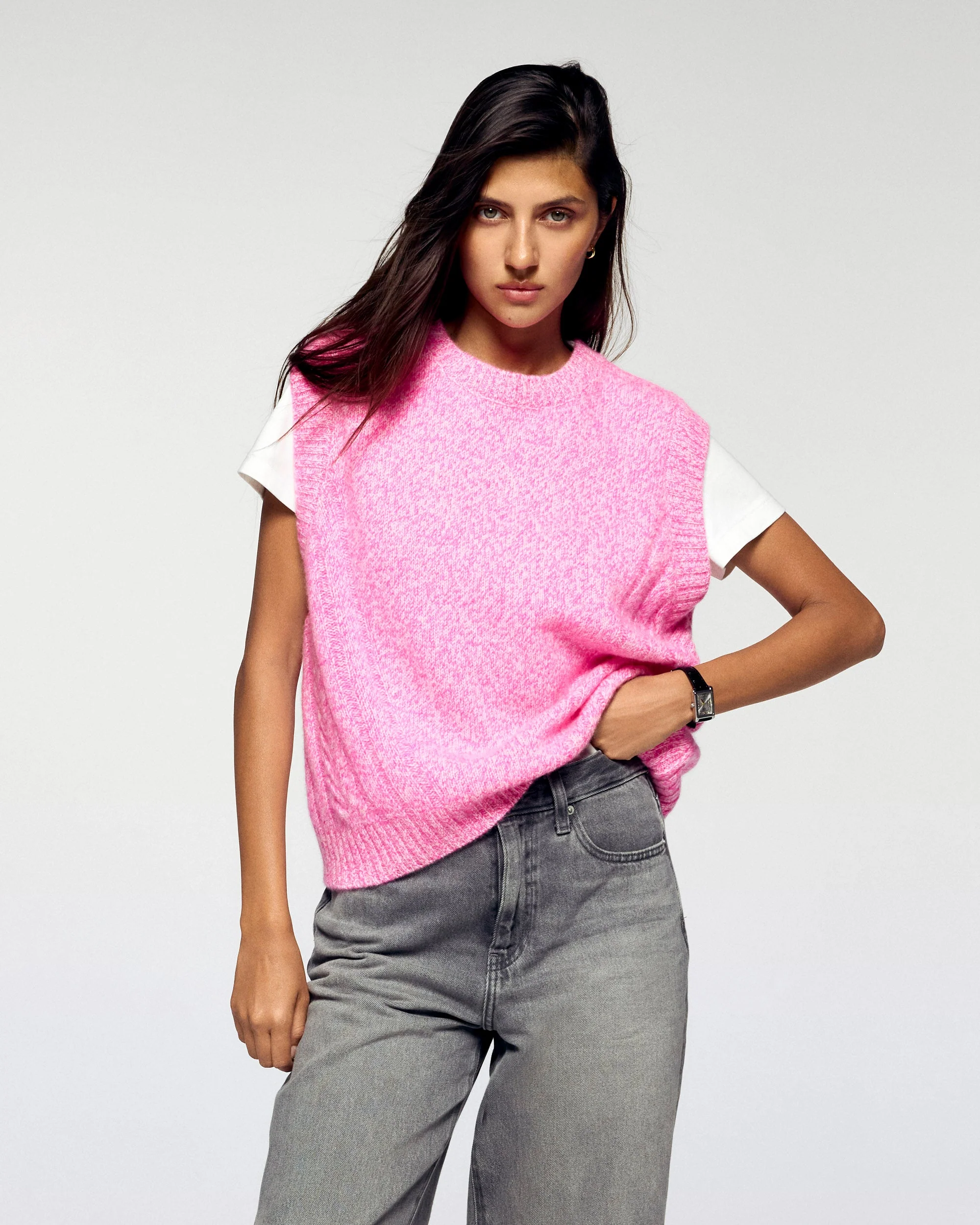 Sleeveless Sweater (H25 / WOMEN / Luminous Pink)