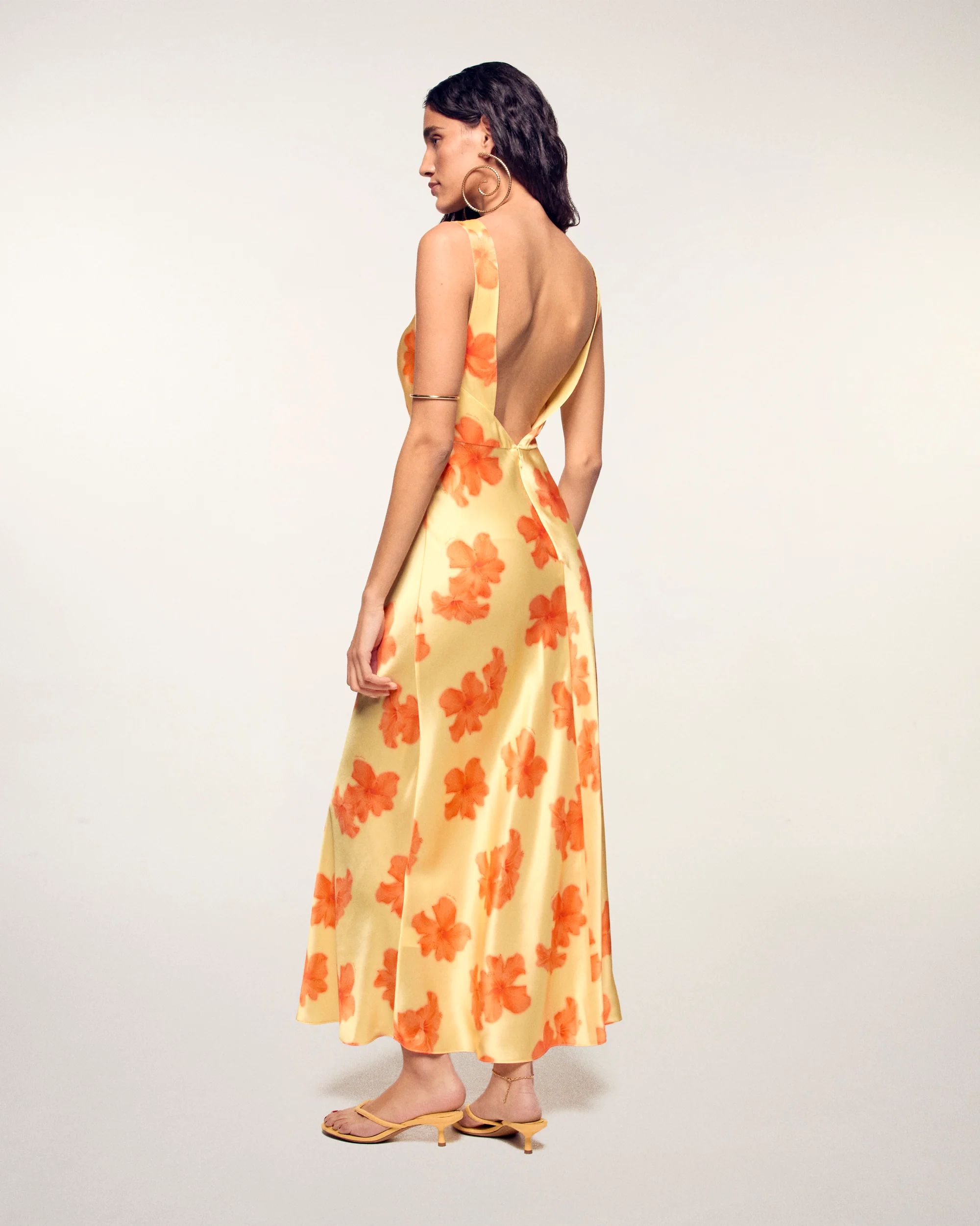 Backless Long Dress (S26 / FEMME / Sunny hibiscus) - Image 4