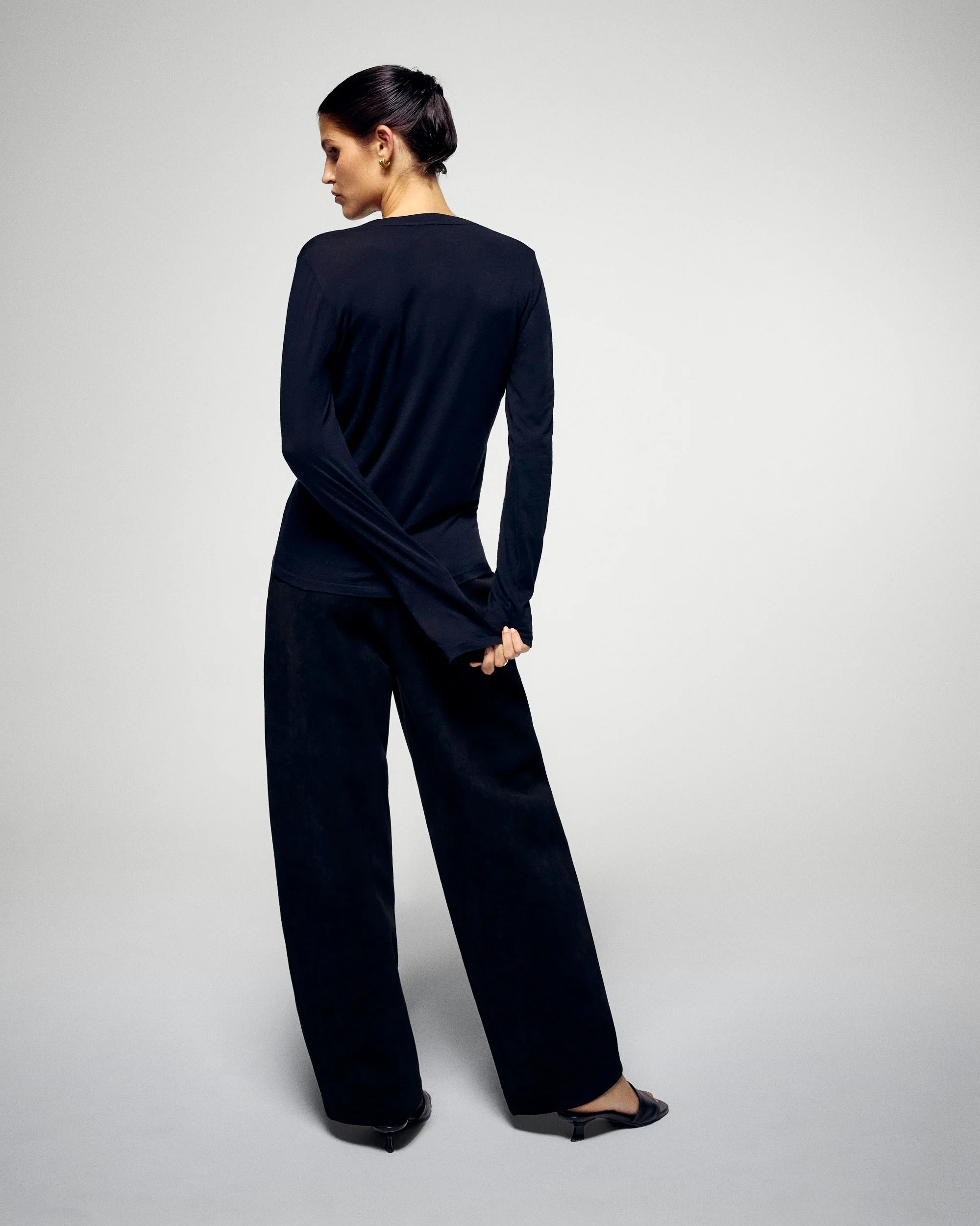 Long Sleeve Crew Neck T-shirt (H25 / FEMME / Black) - Image 3
