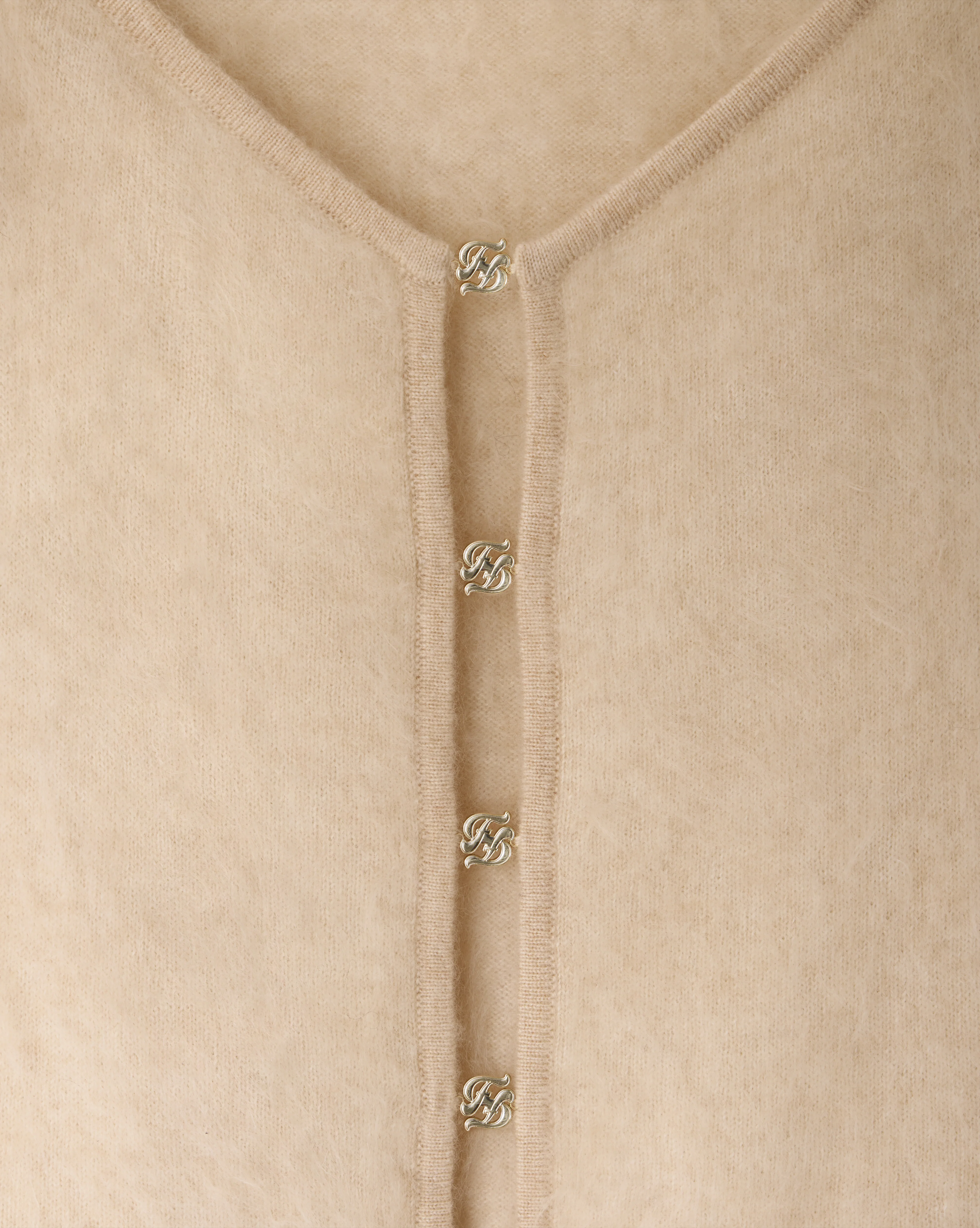 Brushed Cashmere Top with Golden Jewel Buttons (S26 / FEMME / Cloudy Beige) - Image 6